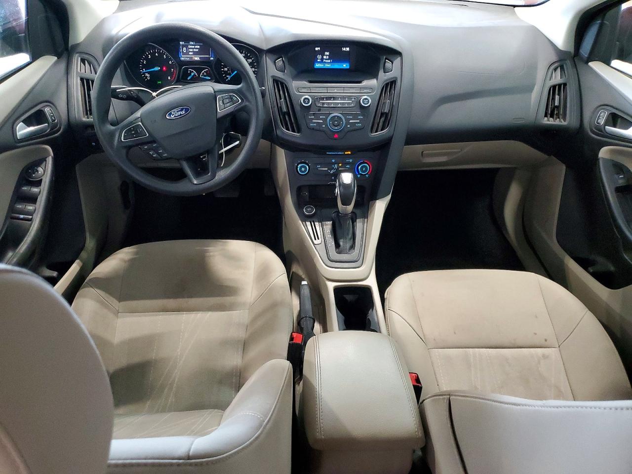 2015 Ford Focus Se Red vin: 1FADP3F26FL374875