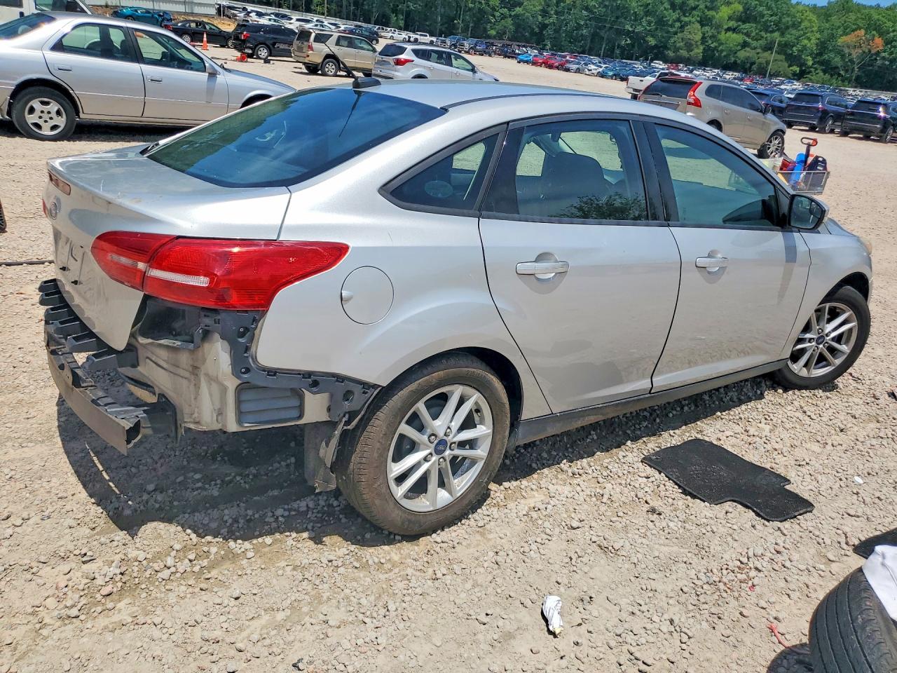 2015 Ford Focus Se Silver vin: 1FADP3F26FL375783