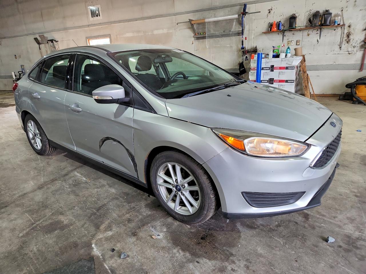 2016 Ford Focus Se Gray vin: 1FADP3F26GL299810