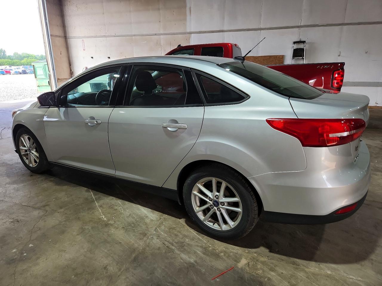 2016 Ford Focus Se Gray vin: 1FADP3F26GL299810