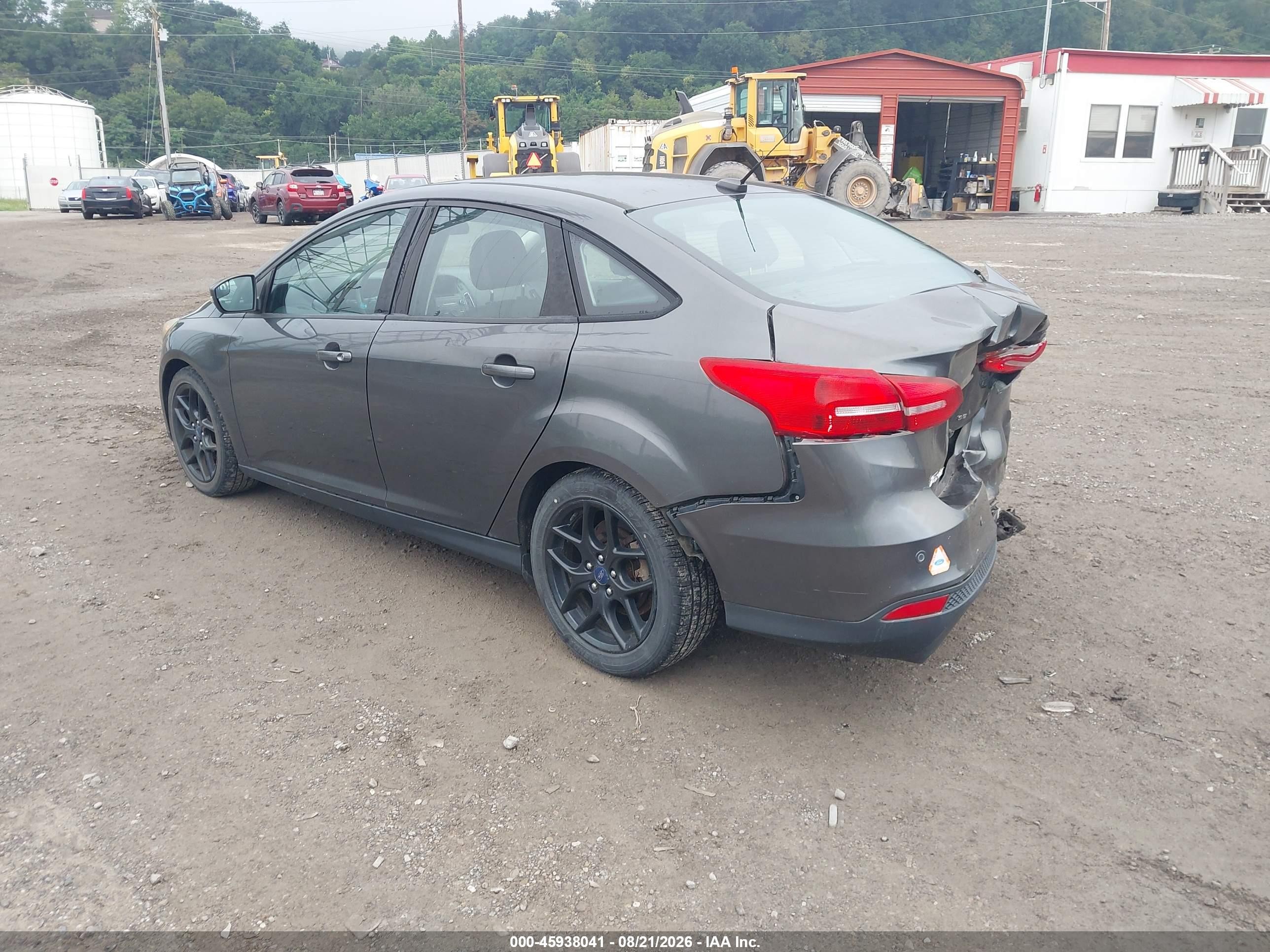 2016 Ford Focus Se Gray vin: 1FADP3F26GL397834