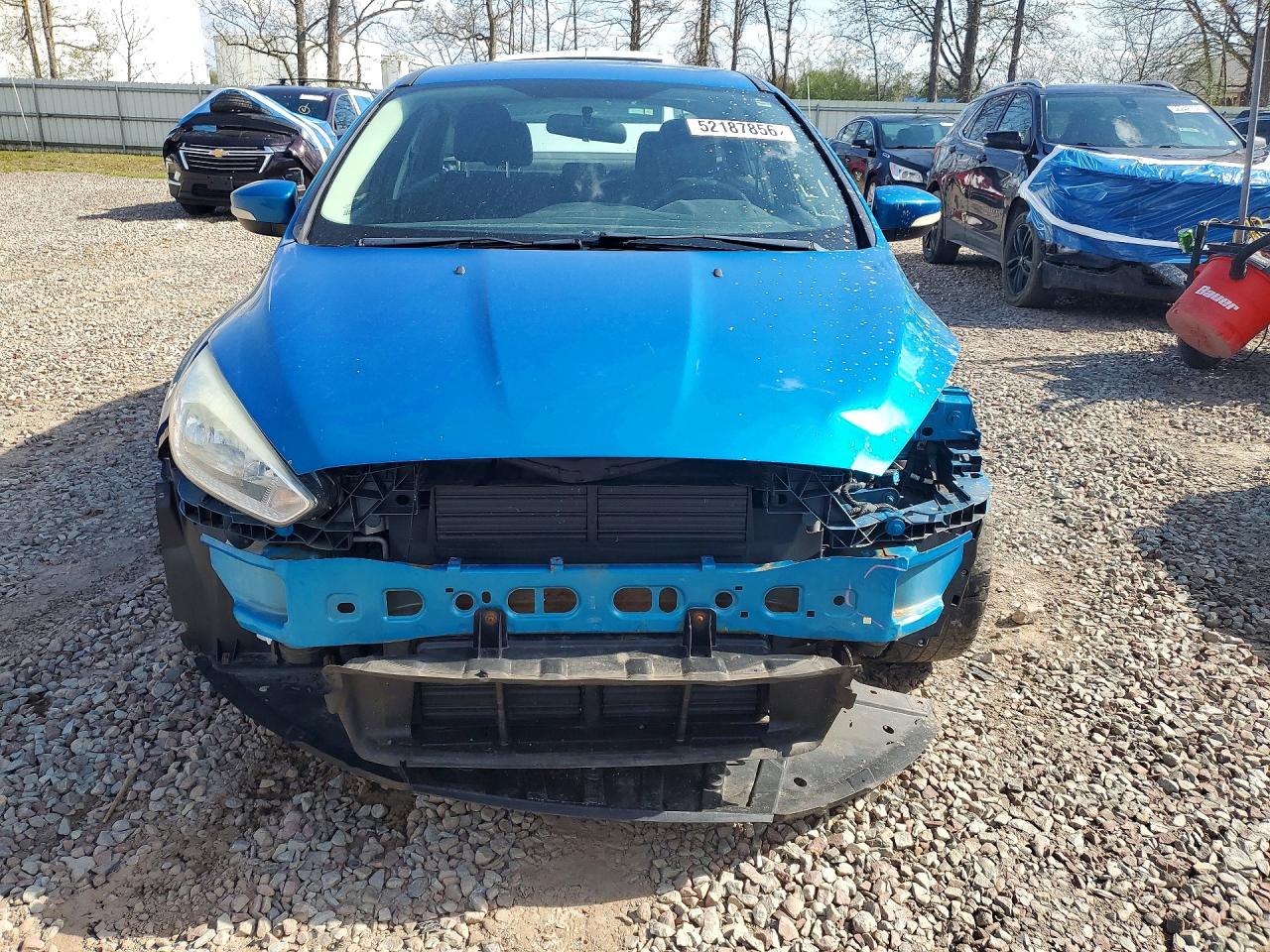 2017 Ford Focus Se Blue vin: 1FADP3F26HL250818
