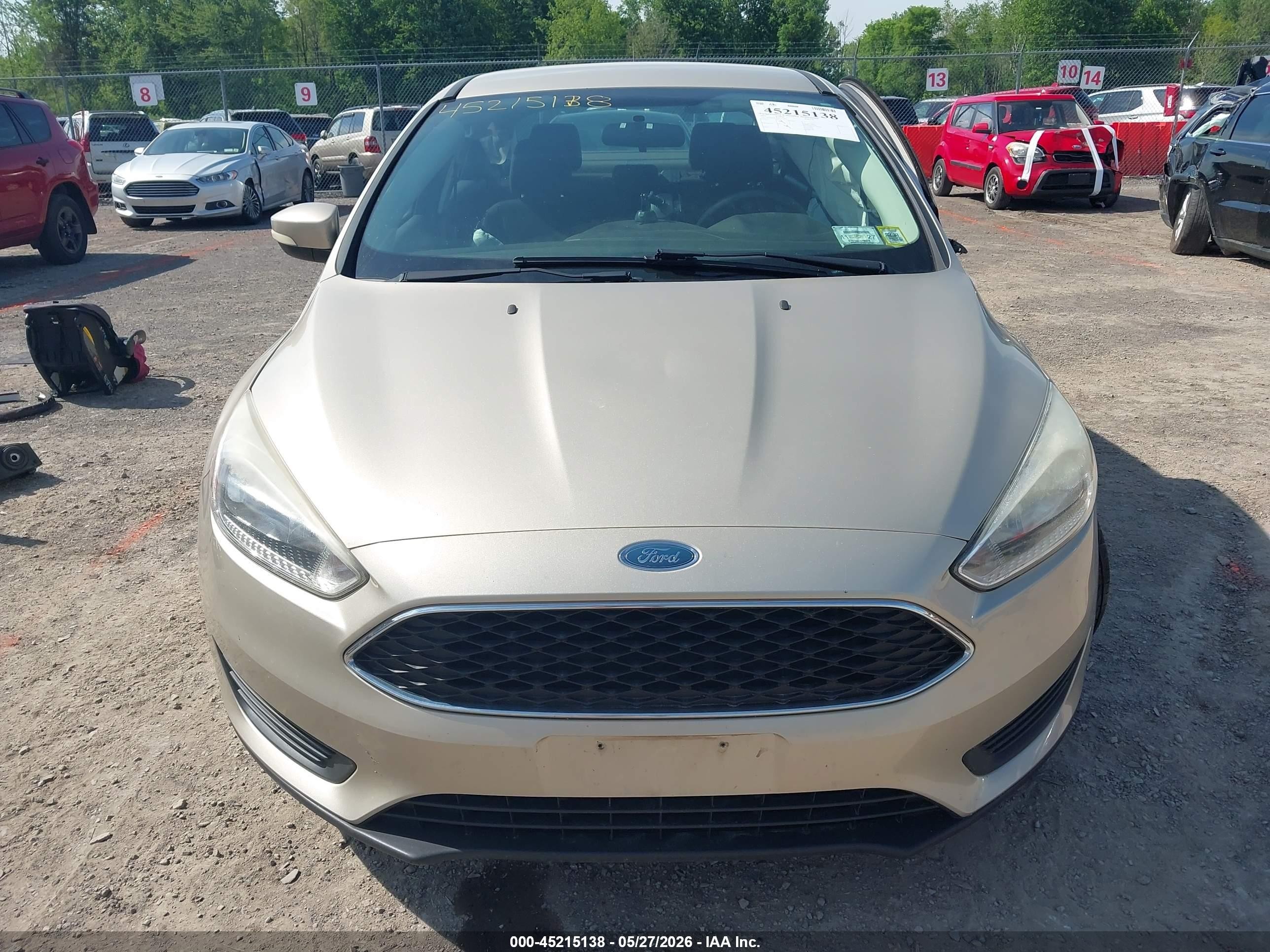 2017 Ford Focus Se Gold vin: 1FADP3F26HL335836