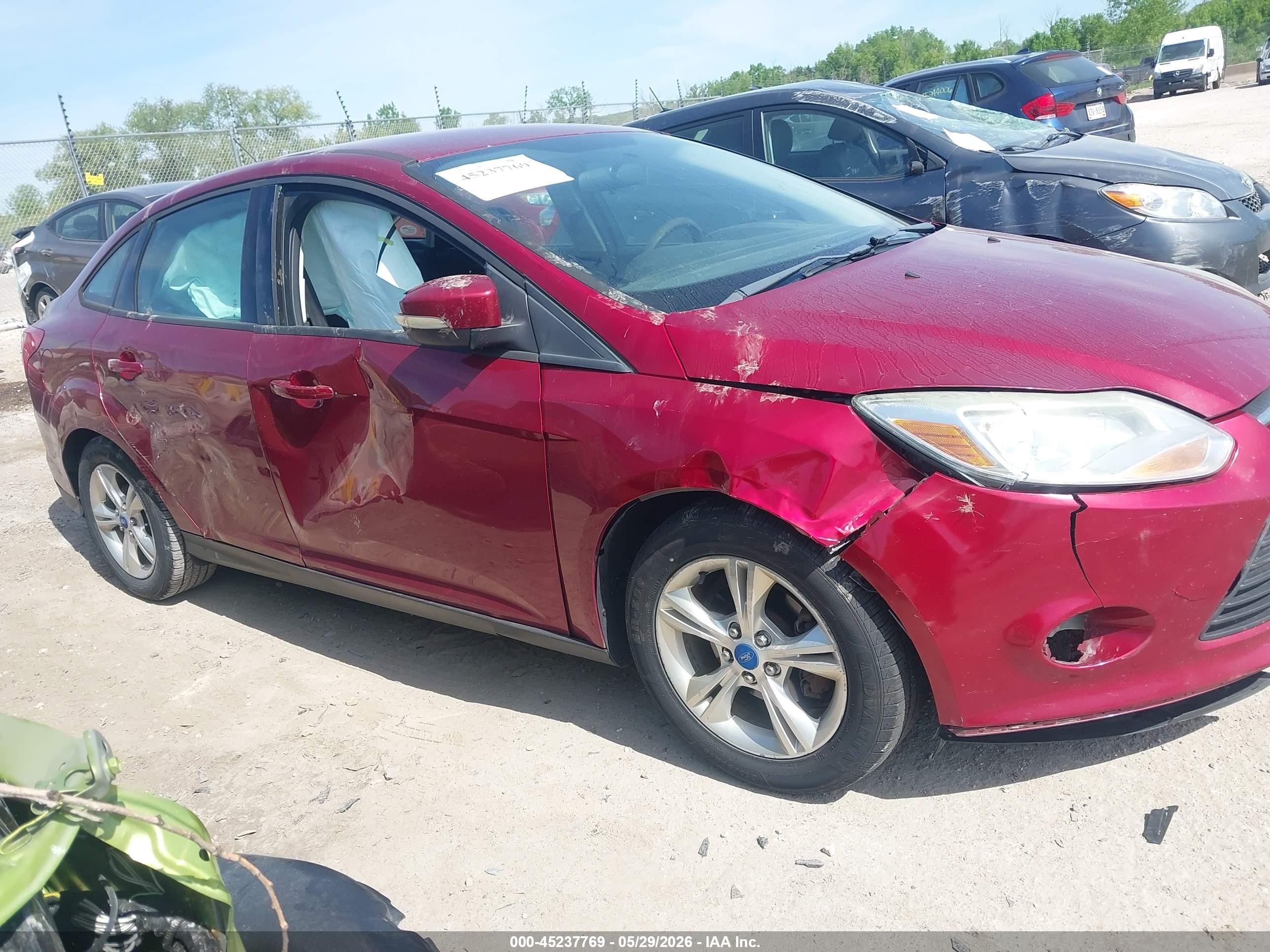 2013 Ford Focus Se Красный vin: 1FADP3F27DL126695