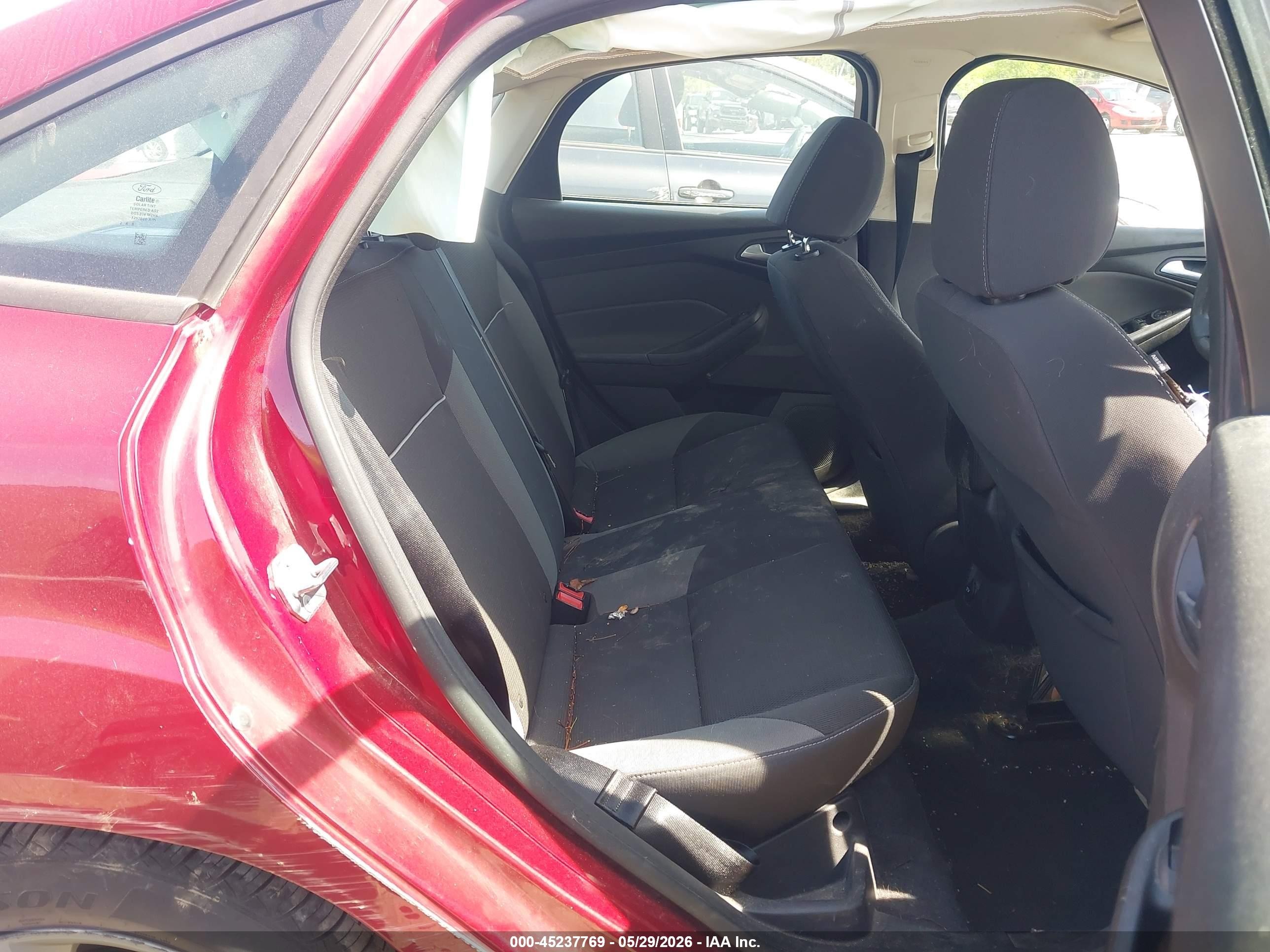 2013 Ford Focus Se Красный vin: 1FADP3F27DL126695