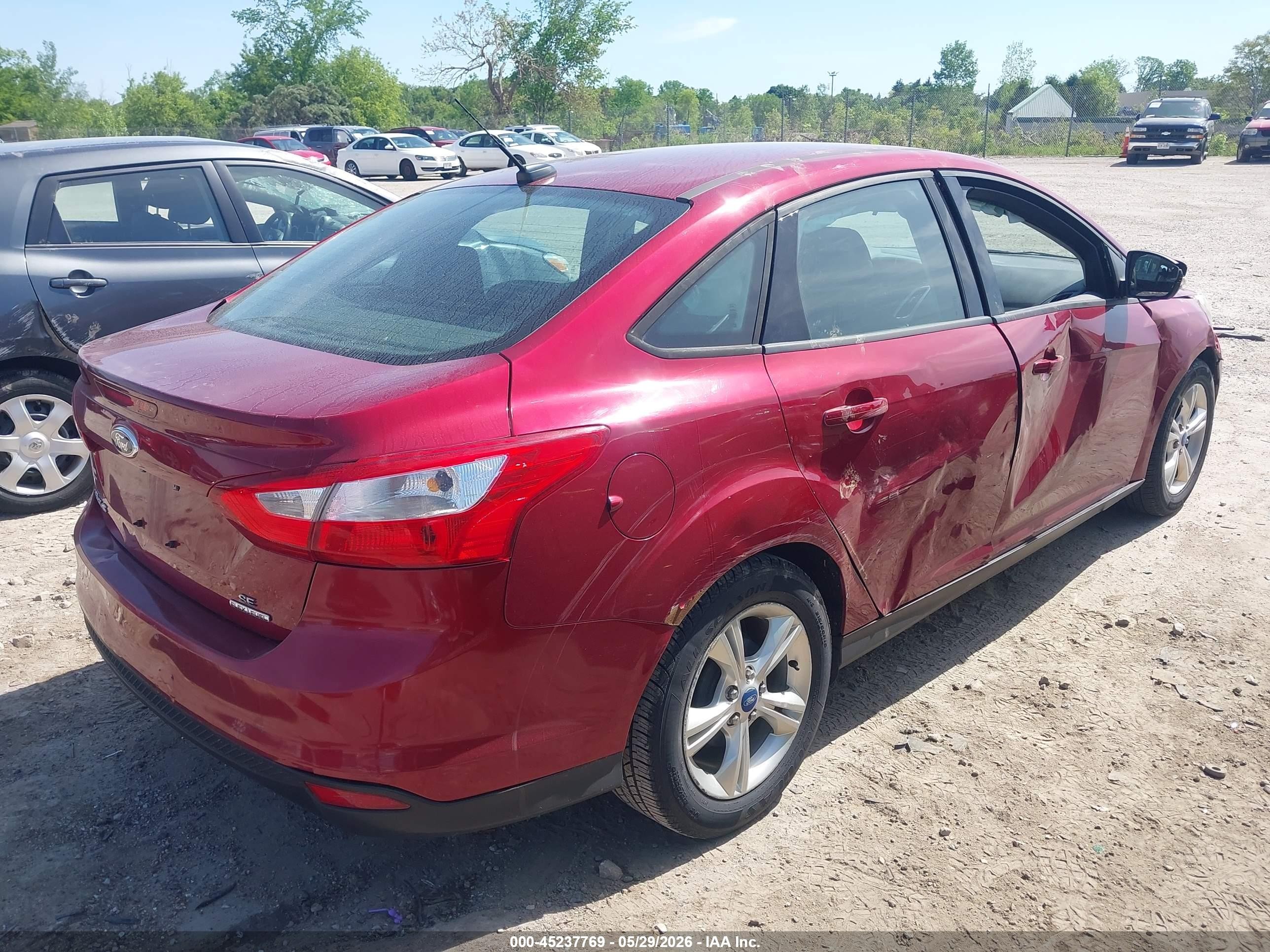2013 Ford Focus Se Красный vin: 1FADP3F27DL126695