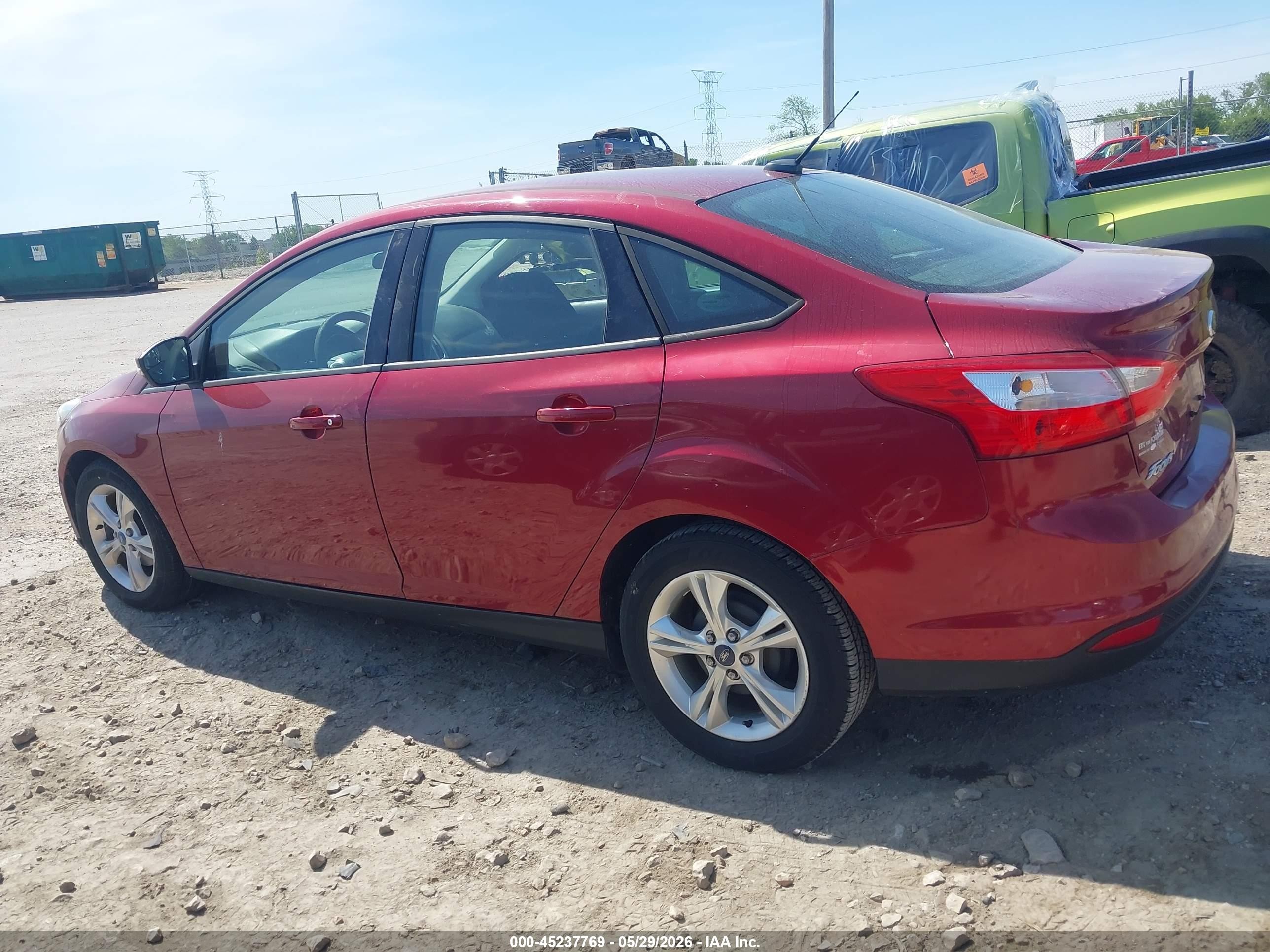 2013 Ford Focus Se Красный vin: 1FADP3F27DL126695