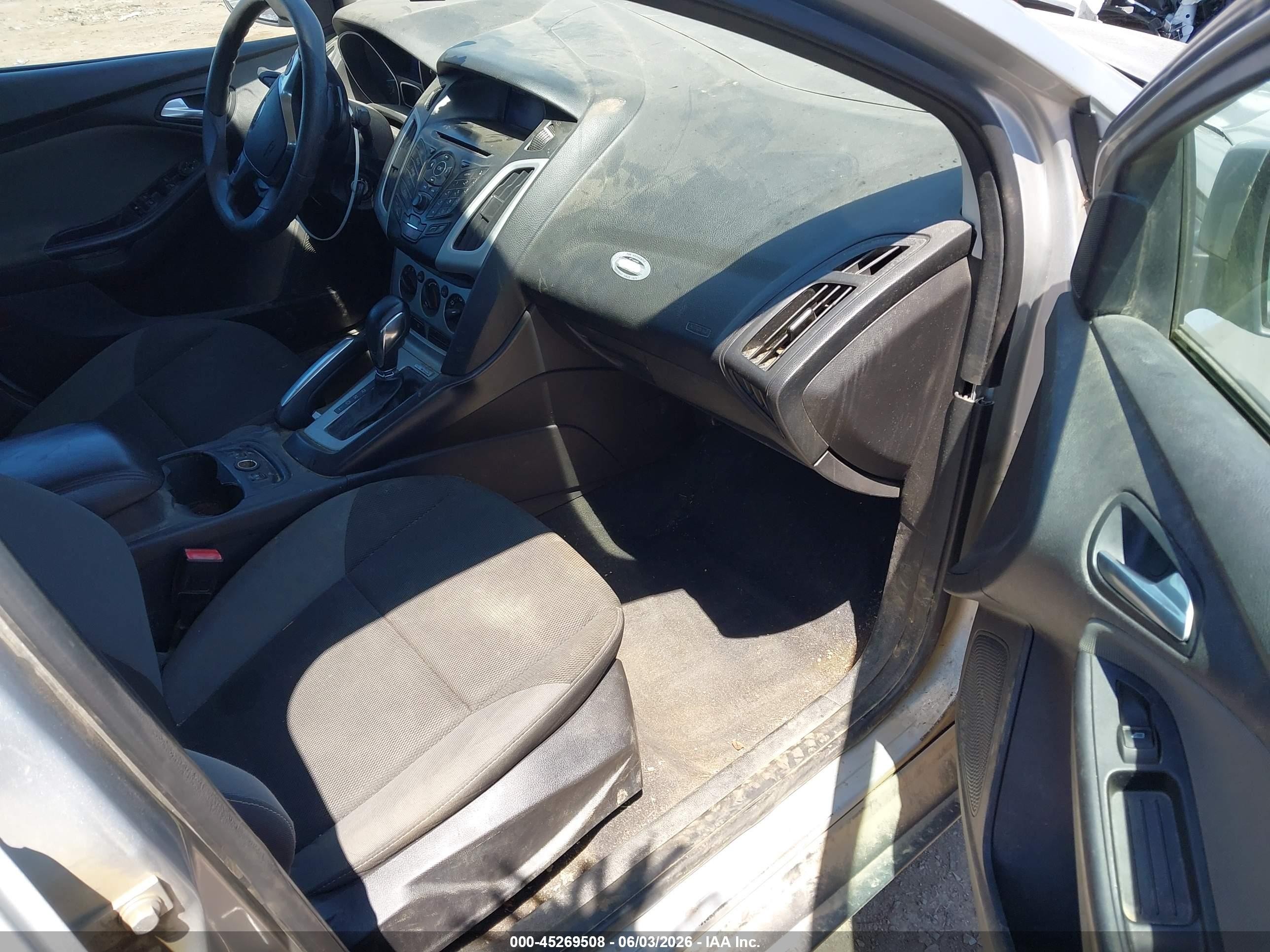 2013 Ford Focus Se Silver vin: 1FADP3F27DL175945