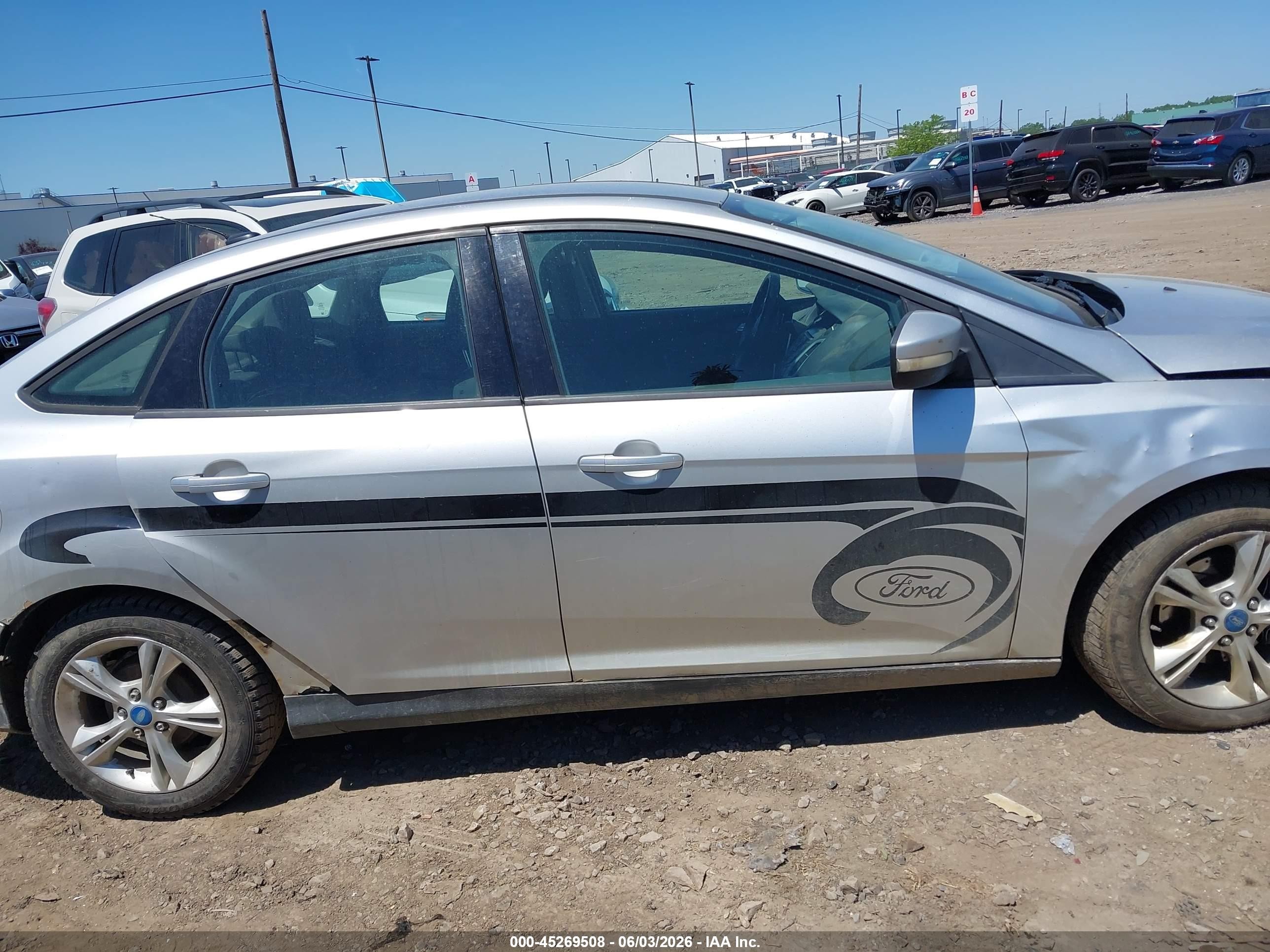 2013 Ford Focus Se Silver vin: 1FADP3F27DL175945