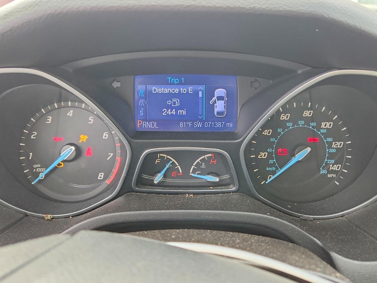 2013 Ford Focus Se Maroon vin: 1FADP3F27DL176397