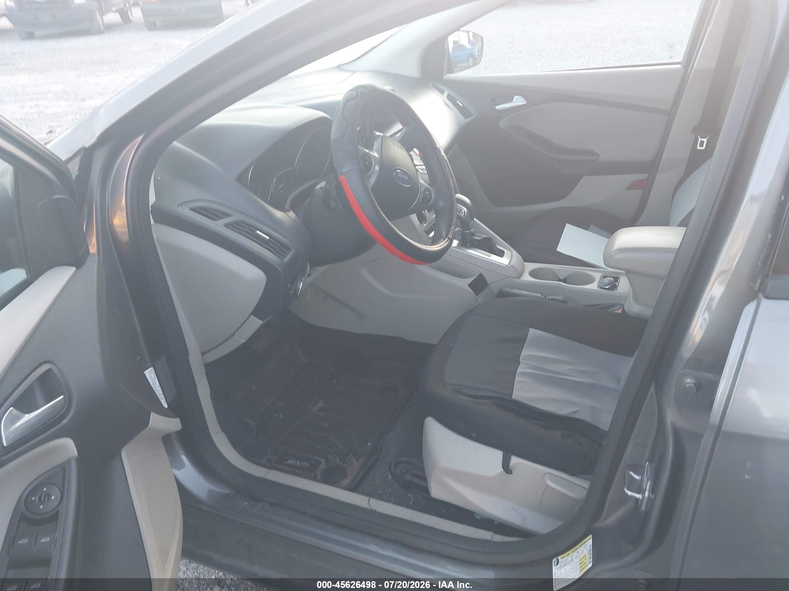 2013 Ford Focus Se Серый vin: 1FADP3F27DL216932