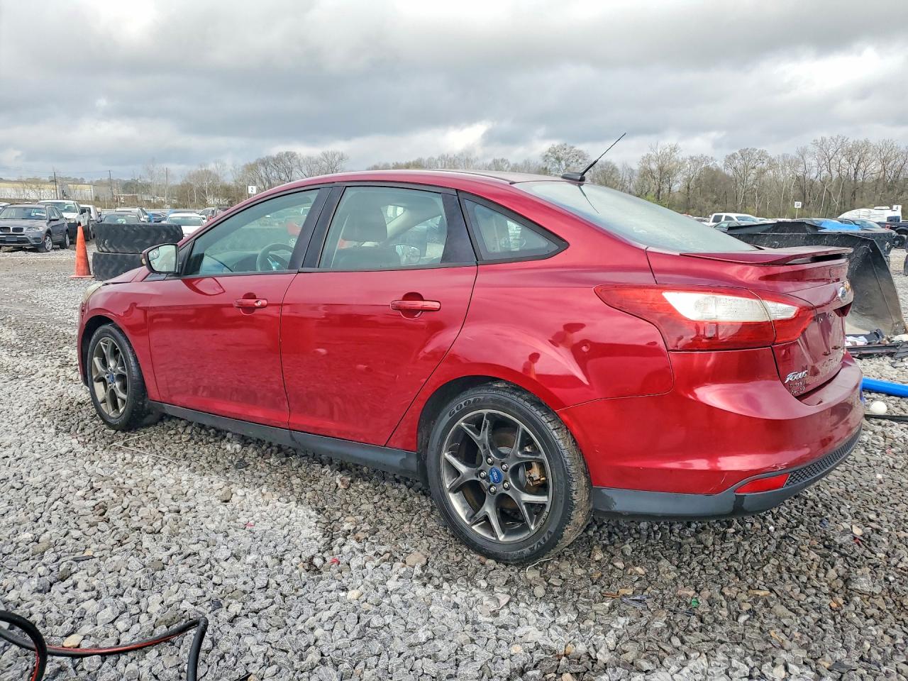 2013 Ford Focus Se Red vin: 1FADP3F27DL224965