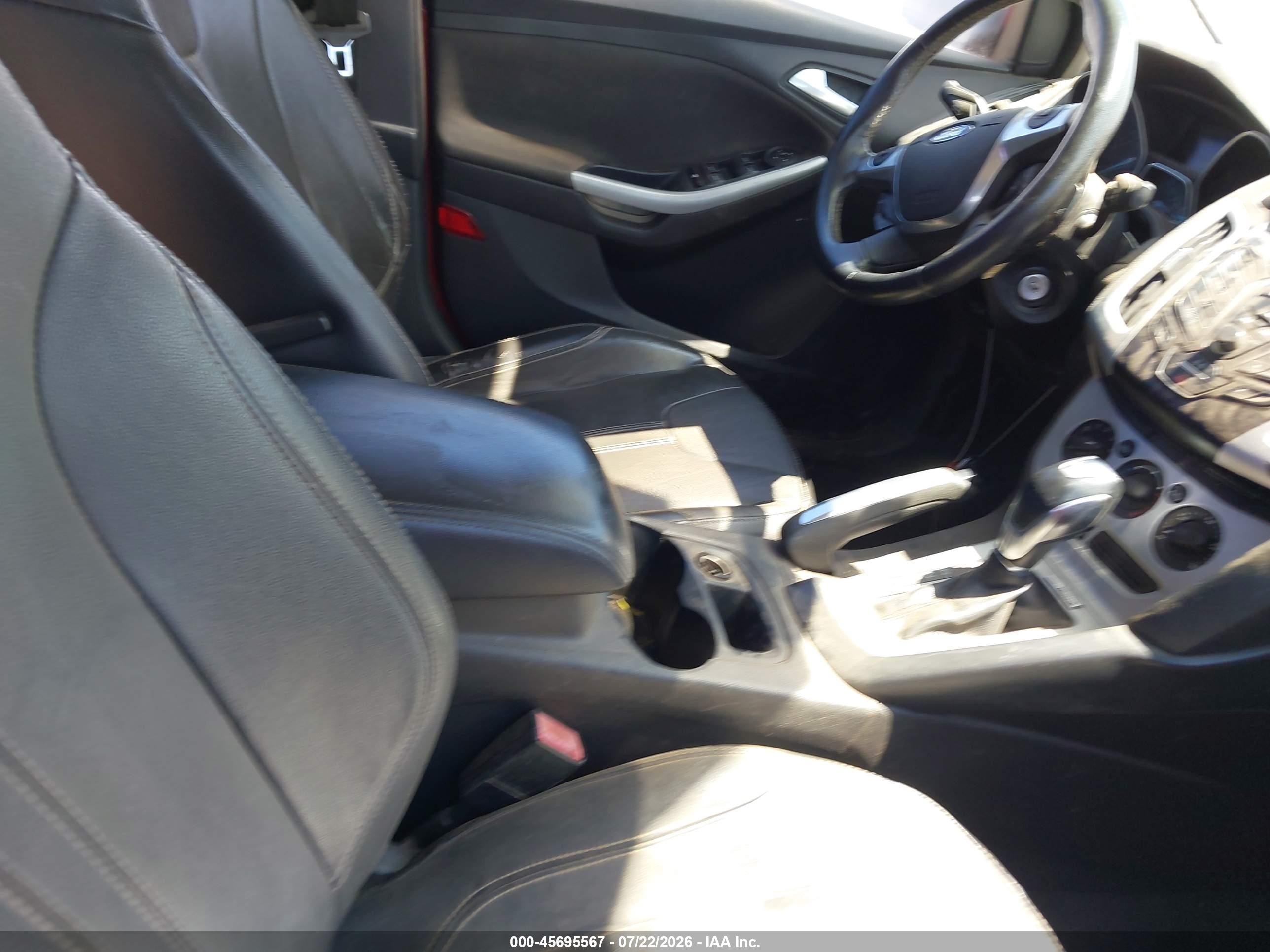2013 Ford Focus Se Red vin: 1FADP3F27DL246318
