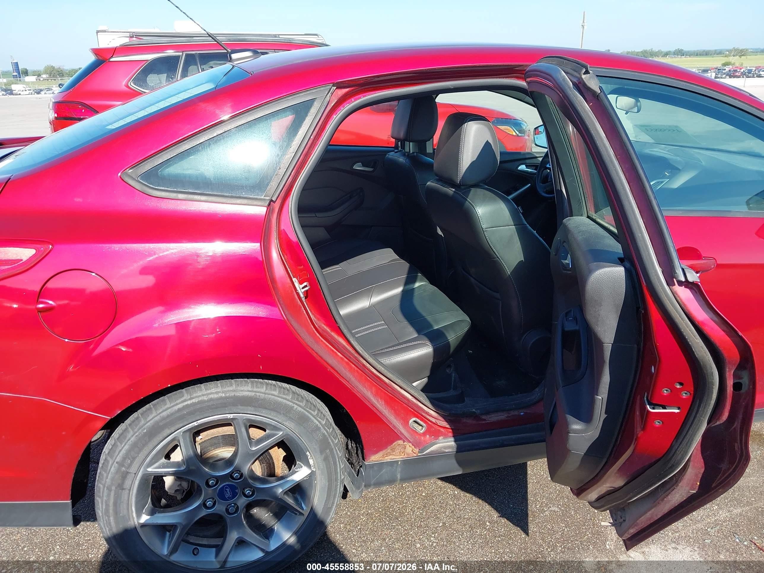 2013 Ford Focus Se Red vin: 1FADP3F27DL263913