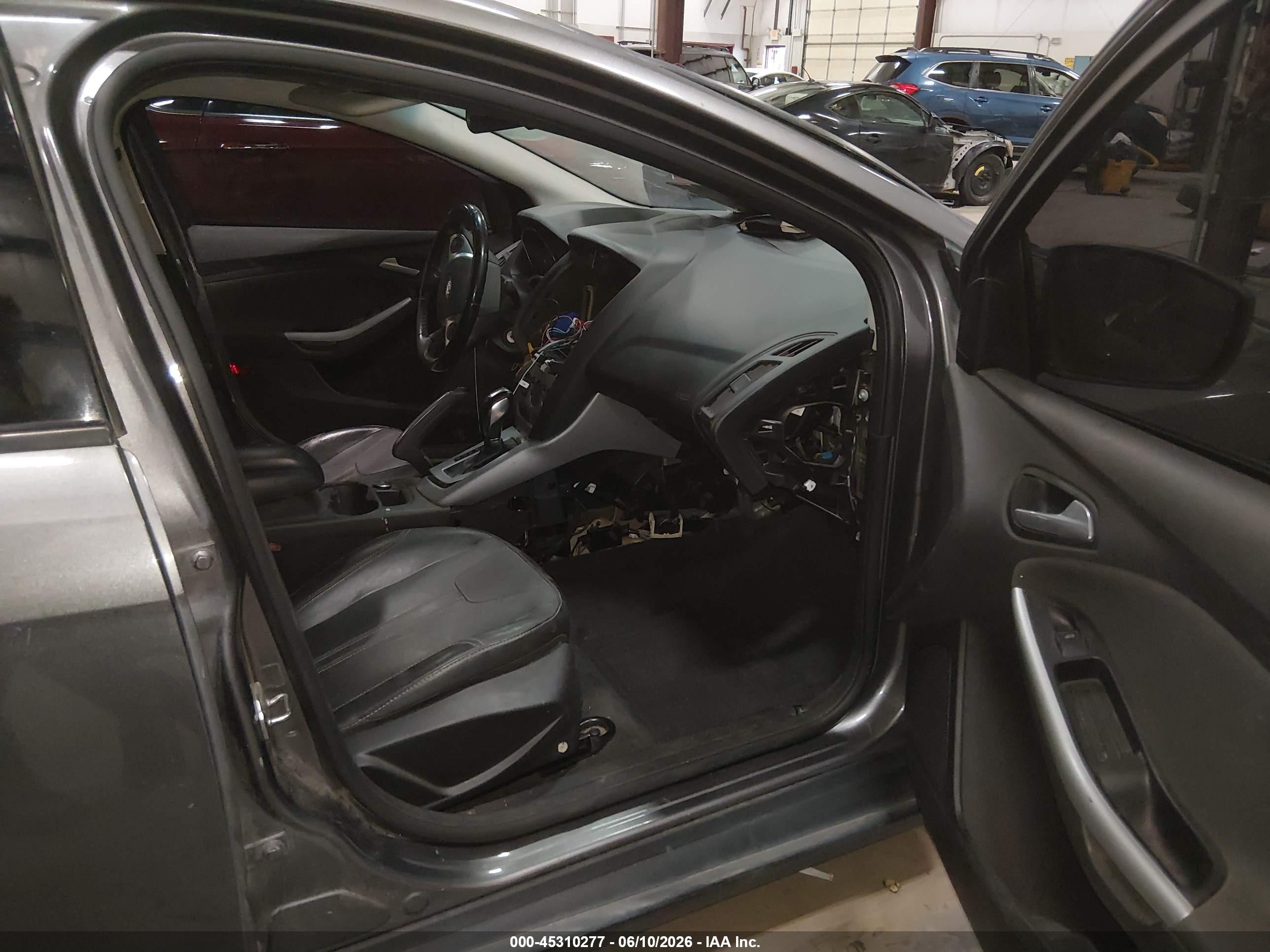 2013 Ford Focus Se Gray vin: 1FADP3F27DL266374