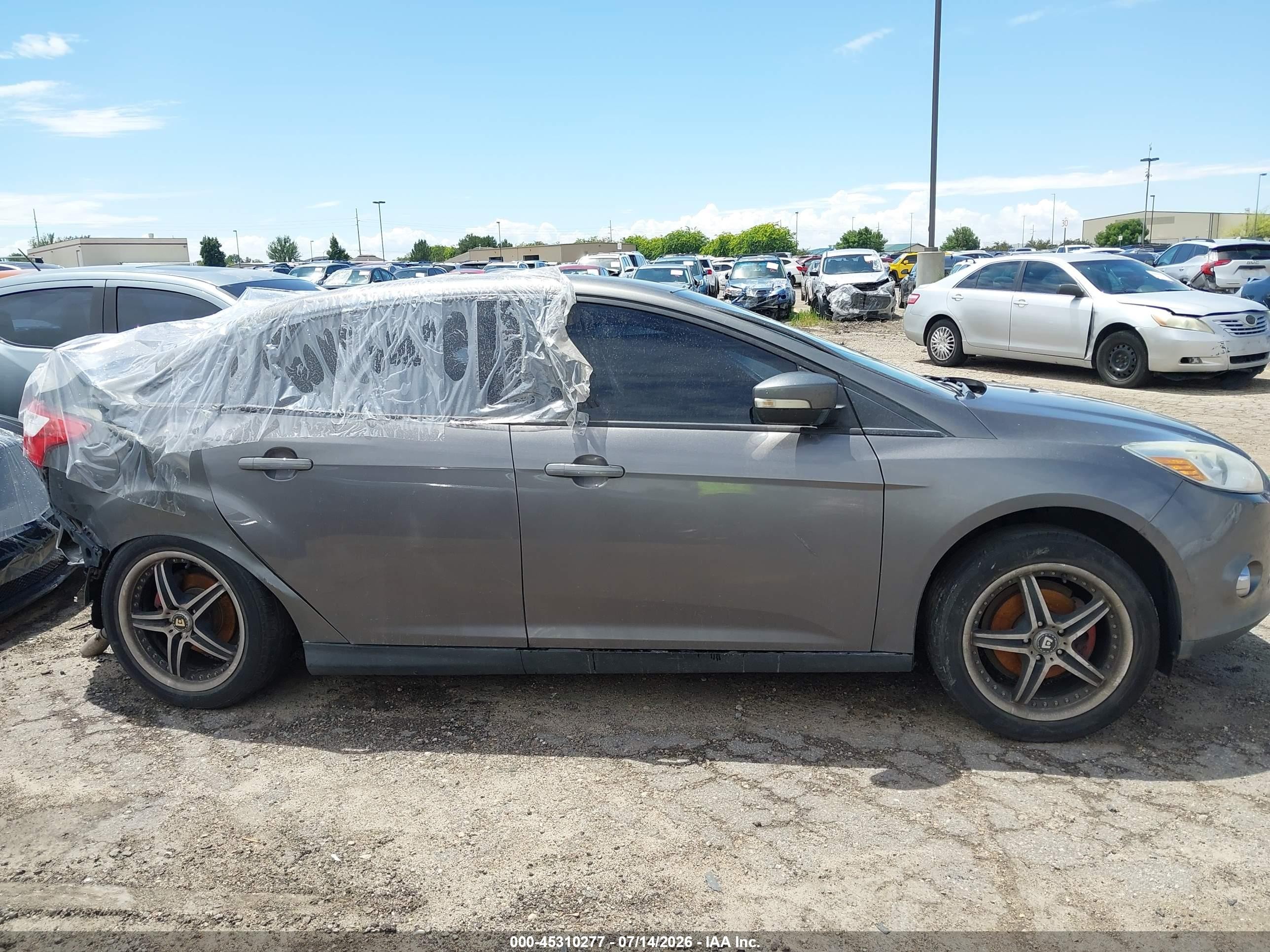 2013 Ford Focus Se Gray vin: 1FADP3F27DL266374