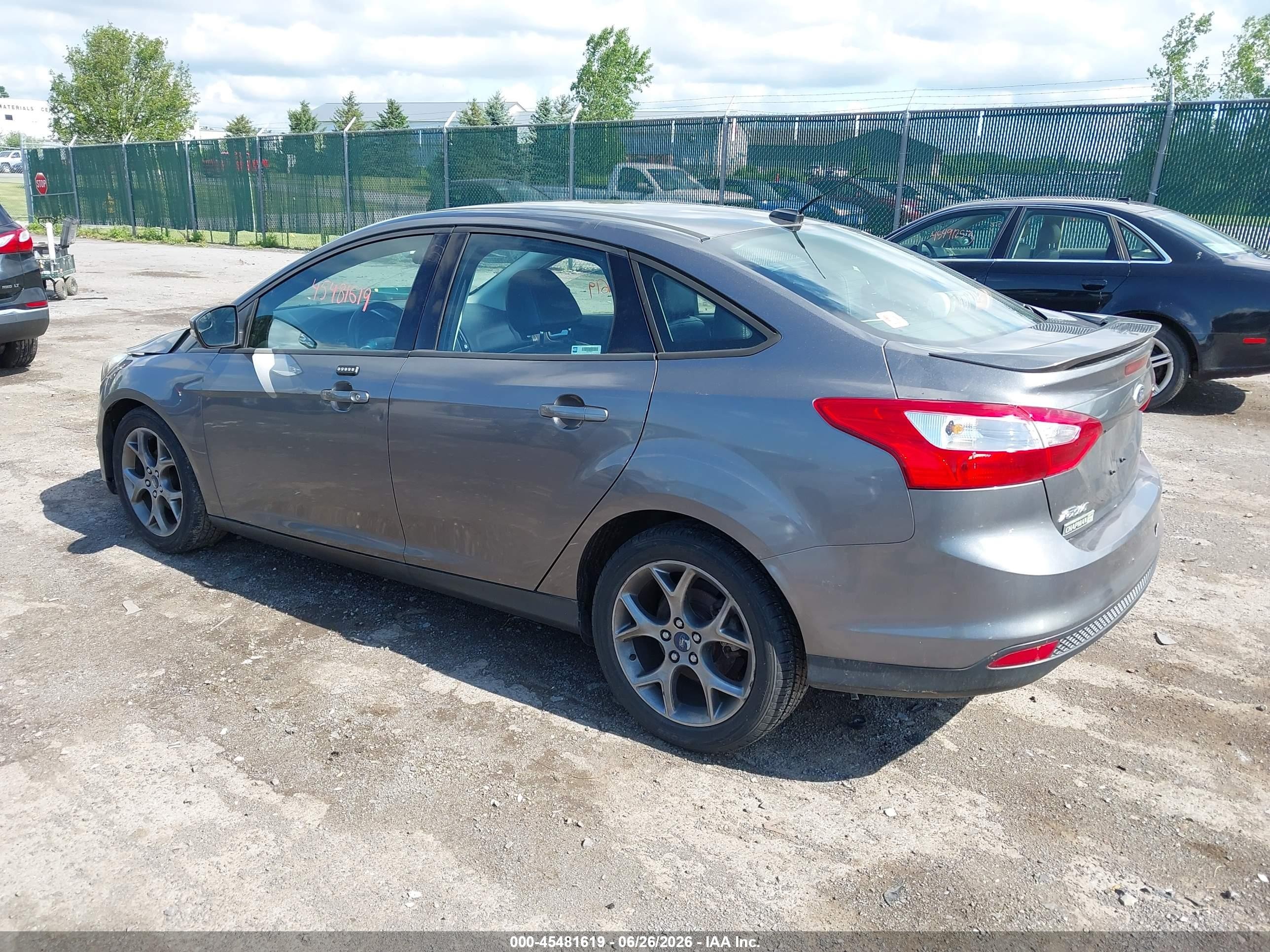 2013 Ford Focus Se Gray vin: 1FADP3F27DL294126