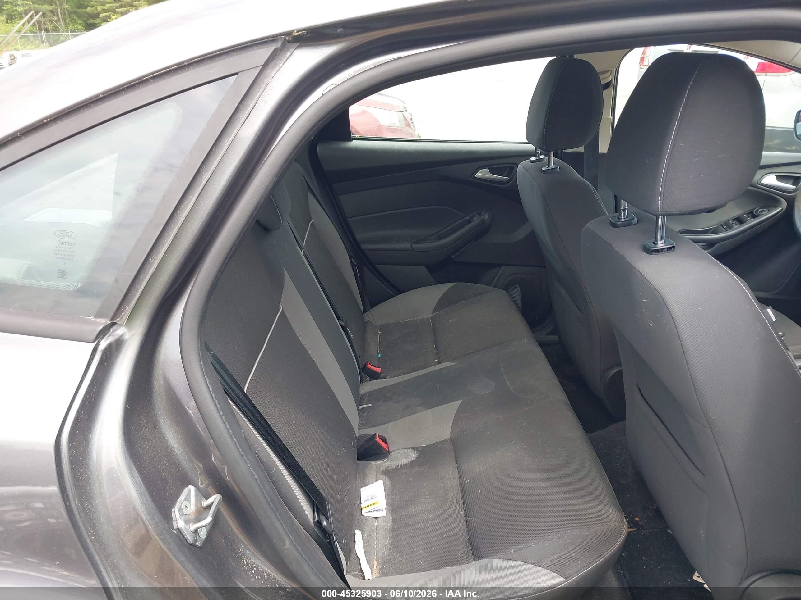 2013 Ford Focus Se Silver vin: 1FADP3F27DL326041