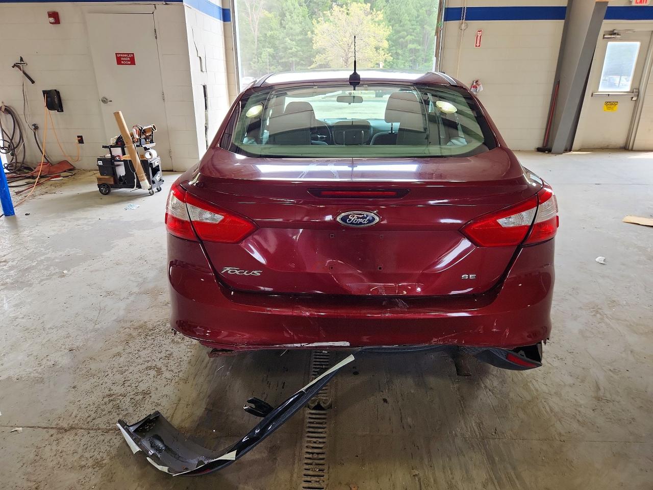 2013 Ford Focus Se Burgundy vin: 1FADP3F27DL327111