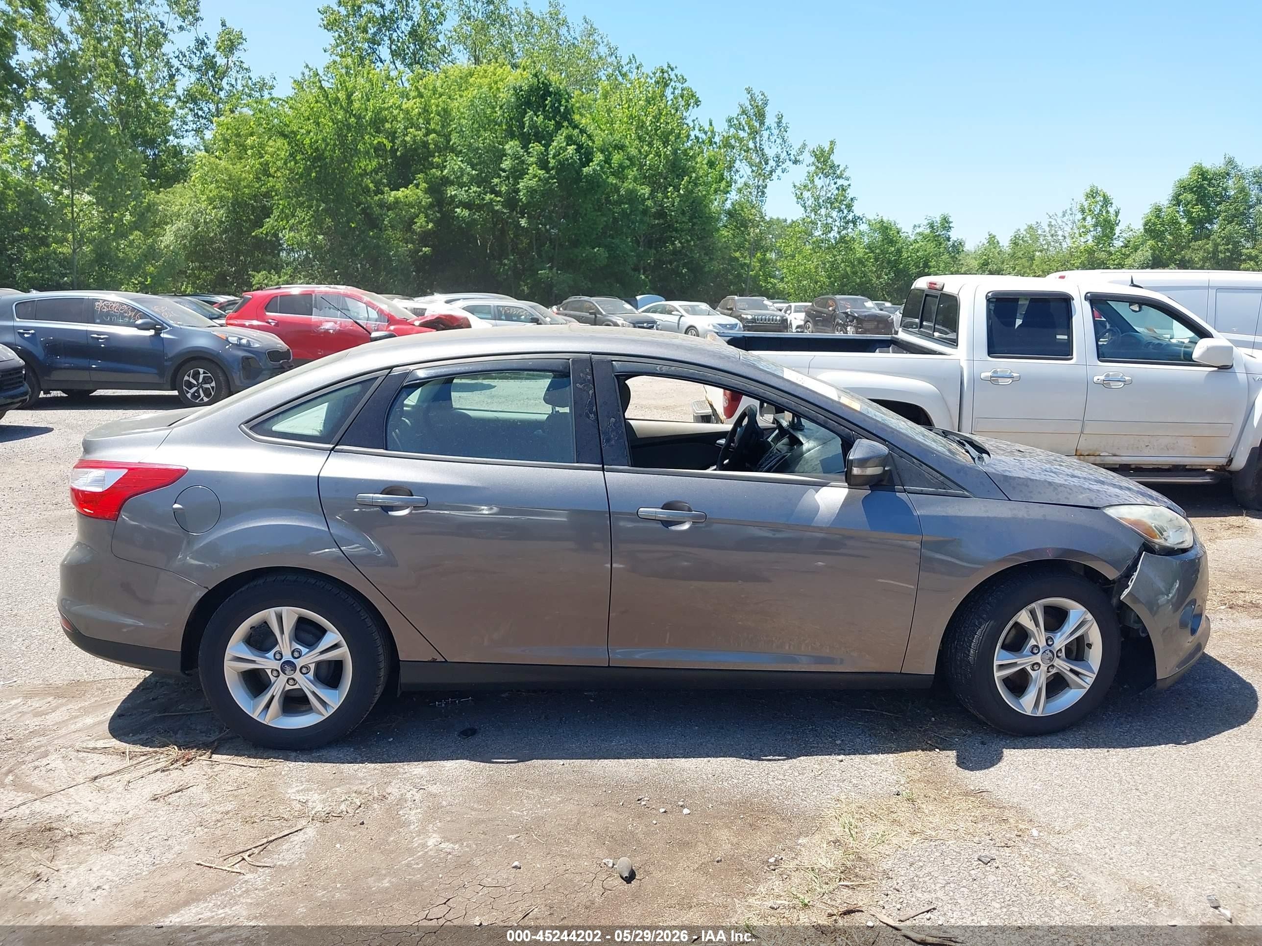 2013 Ford Focus Se Gray vin: 1FADP3F27DL351019