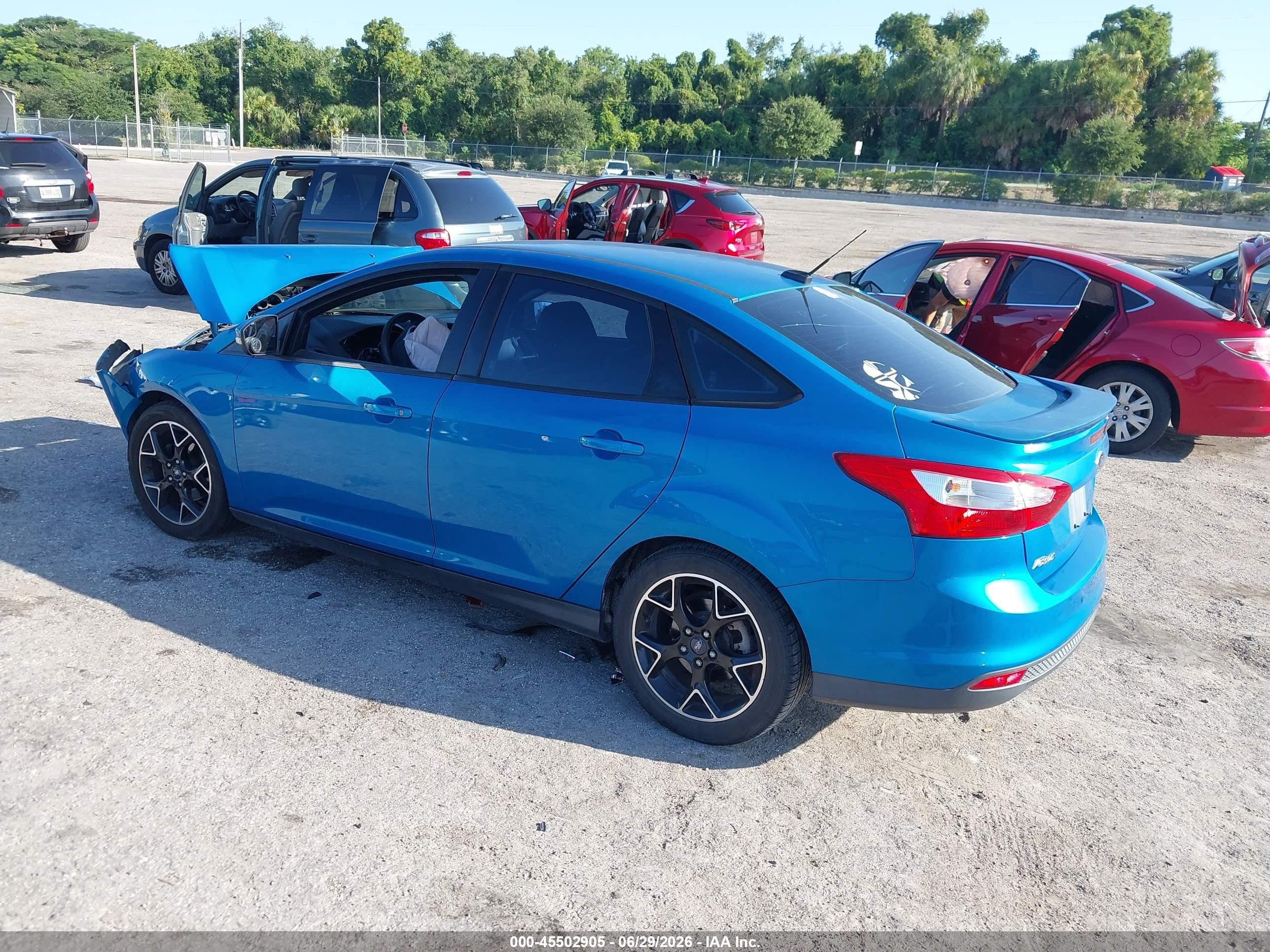 2013 Ford Focus Se Blue vin: 1FADP3F27DL359699
