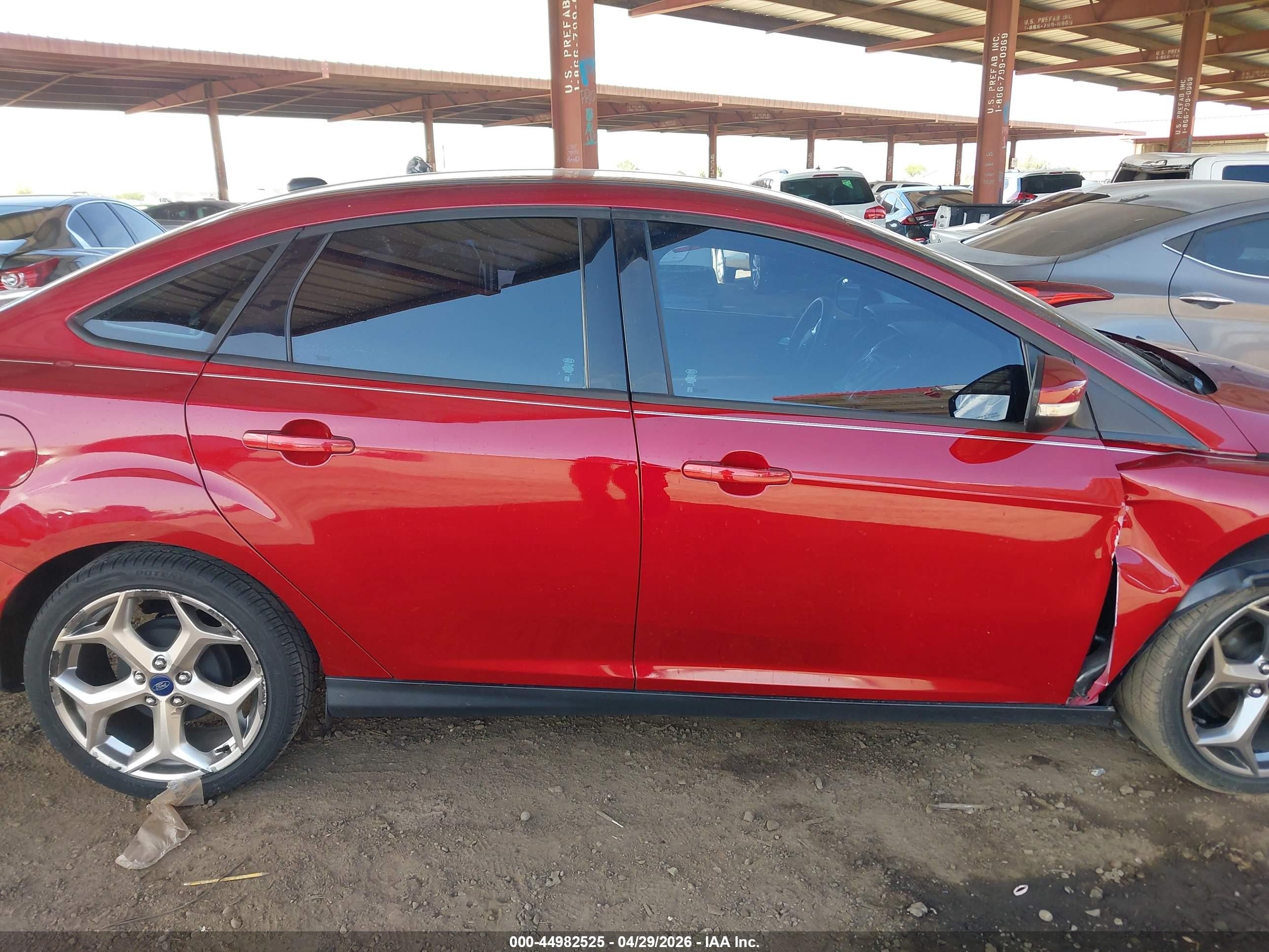 2013 Ford Focus Se Red vin: 1FADP3F27DL363204