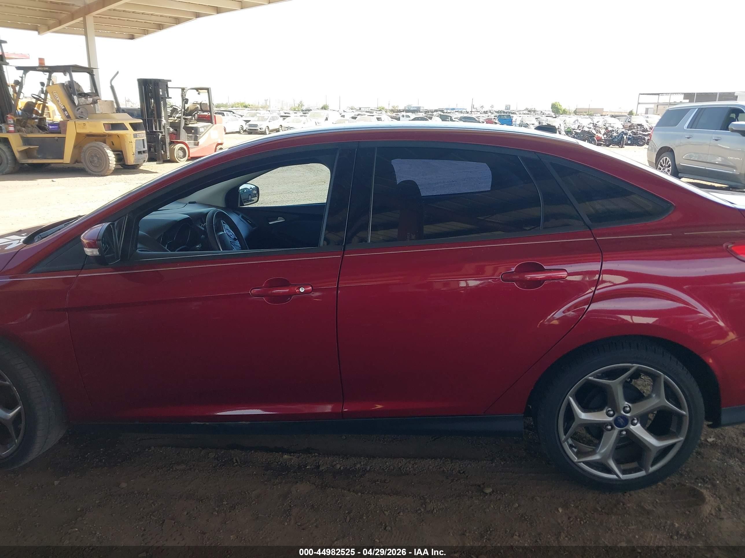 2013 Ford Focus Se Red vin: 1FADP3F27DL363204