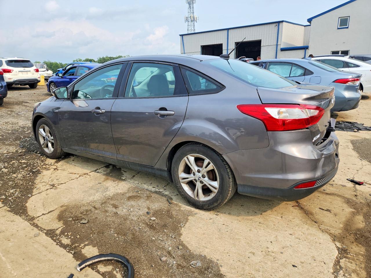 2014 Ford Focus Se Gray vin: 1FADP3F27EL102124