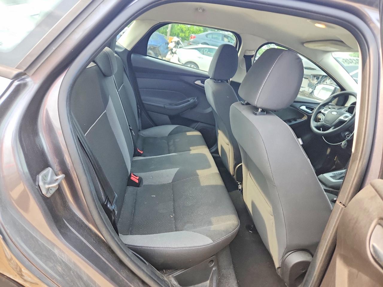 2014 Ford Focus Se Gray vin: 1FADP3F27EL102124