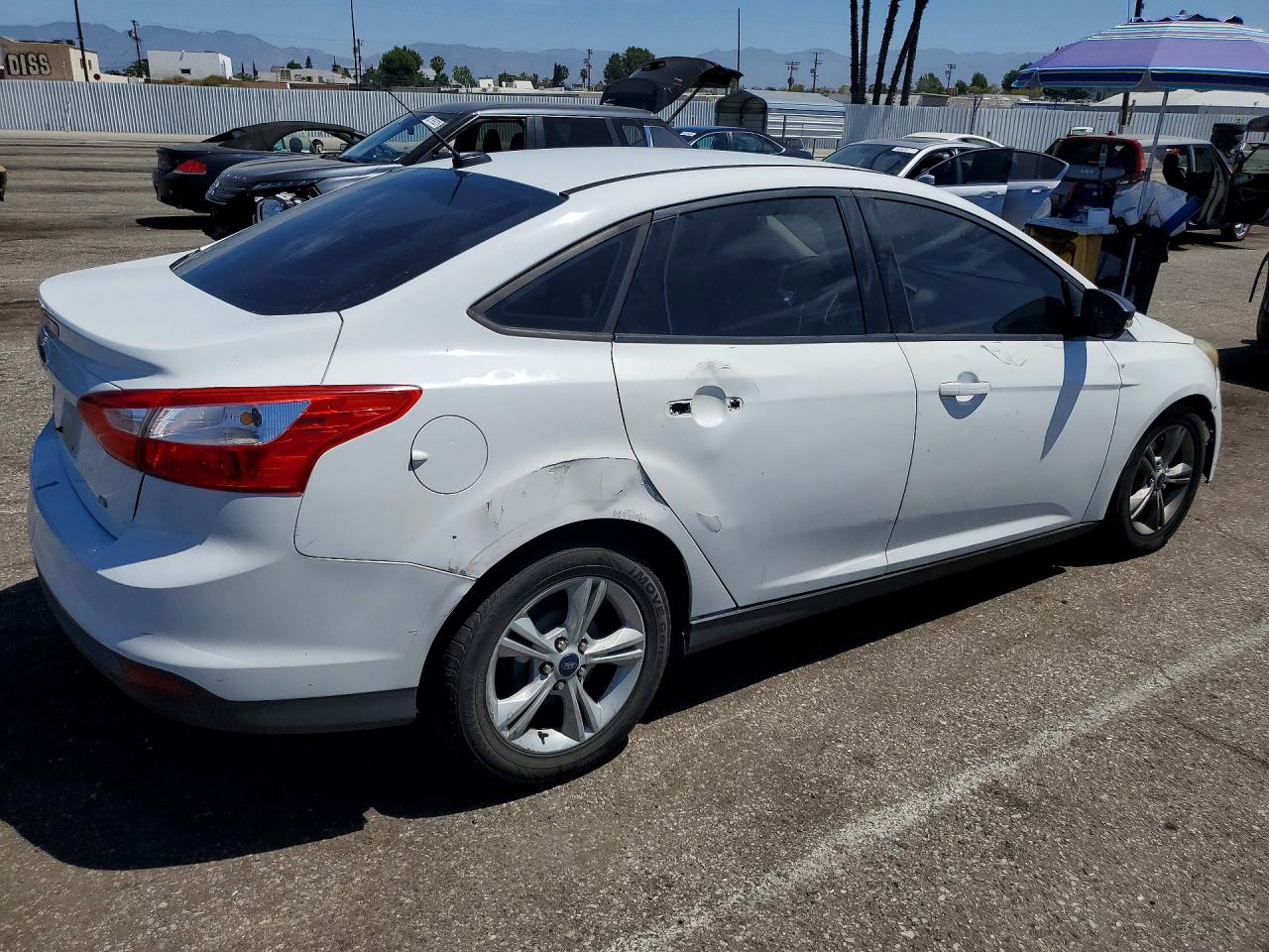 2014 Ford Focus Se White vin: 1FADP3F27EL110840