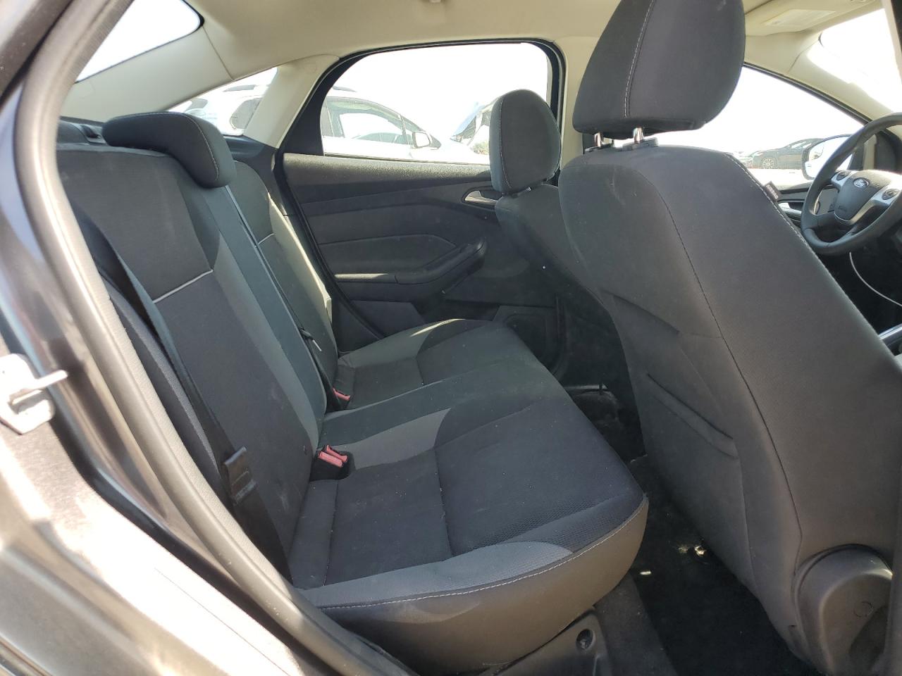2014 Ford Focus Se Gray vin: 1FADP3F27EL119084