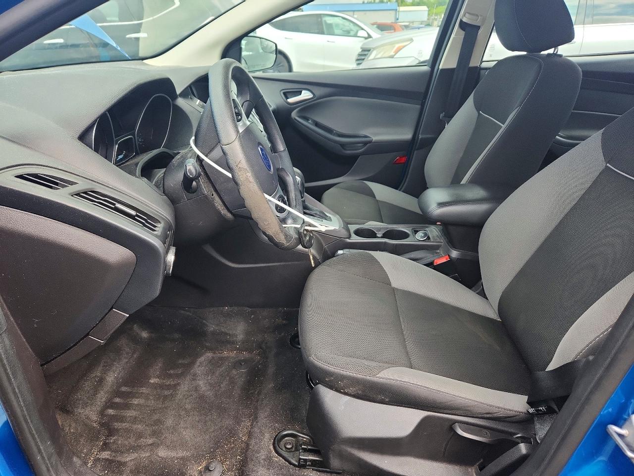 2014 Ford Focus Se Blue vin: 1FADP3F27EL120929