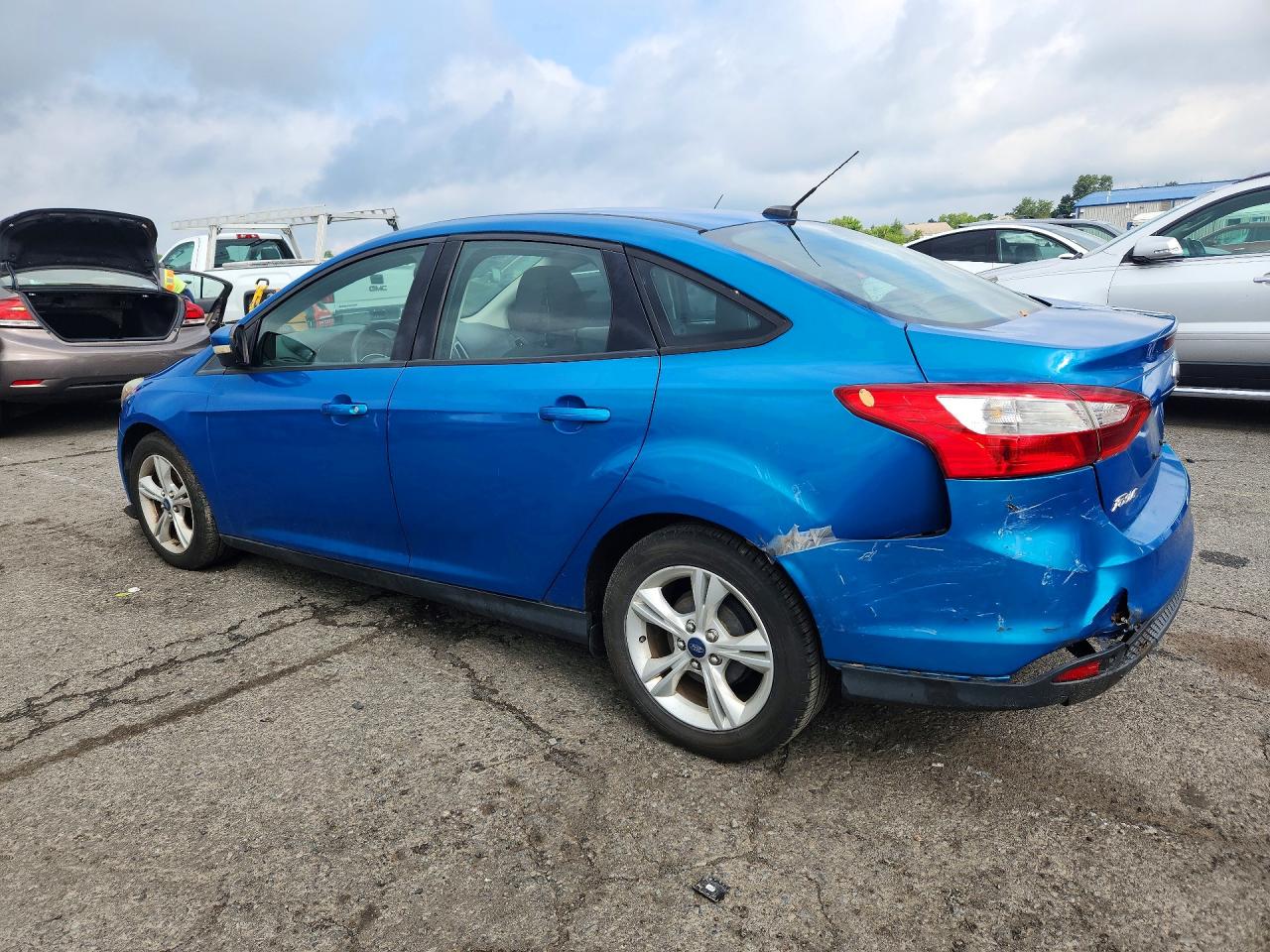 2014 Ford Focus Se Blue vin: 1FADP3F27EL120929