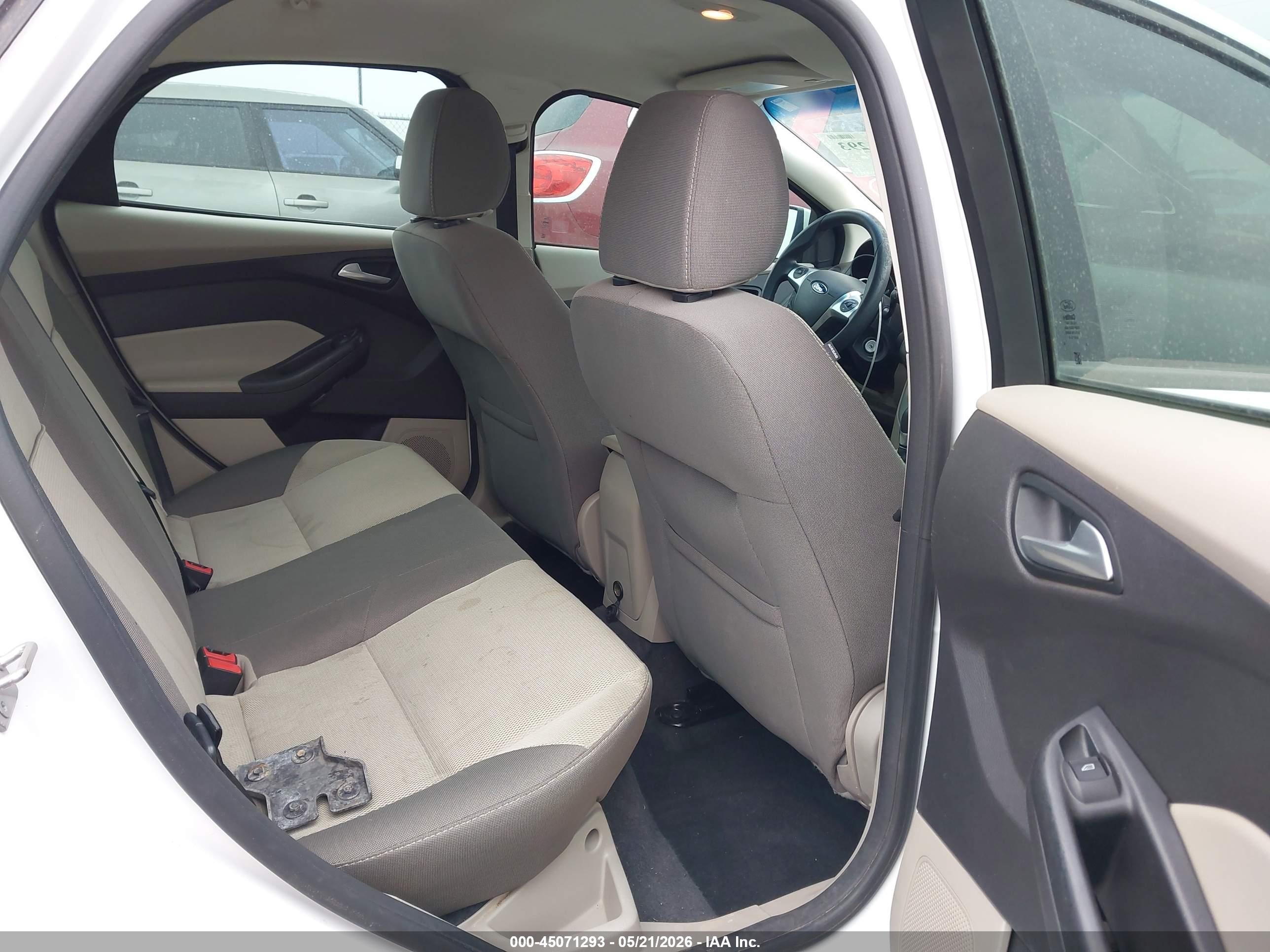 2014 Ford Focus Se White vin: 1FADP3F27EL143613