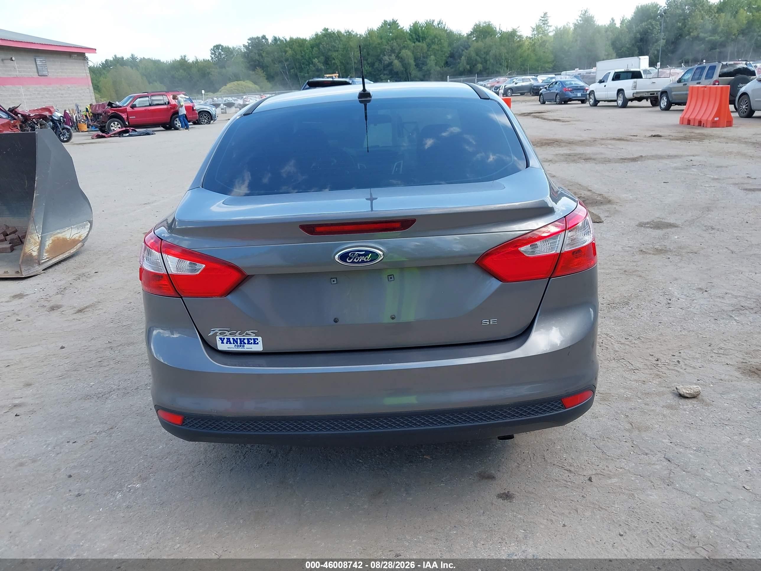 2014 Ford Focus Se Gray vin: 1FADP3F27EL151842