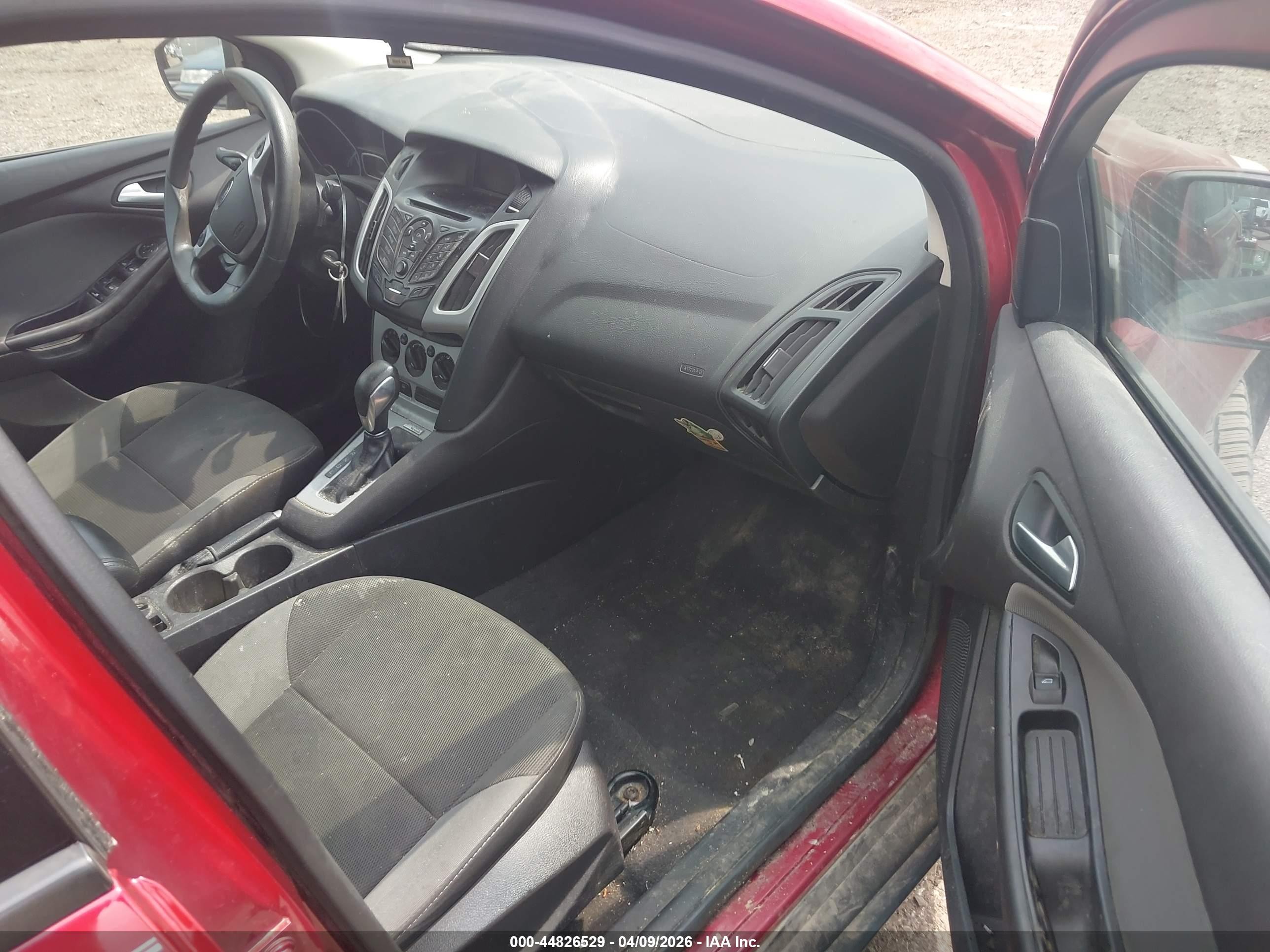 2014 Ford Focus Se Red vin: 1FADP3F27EL160248