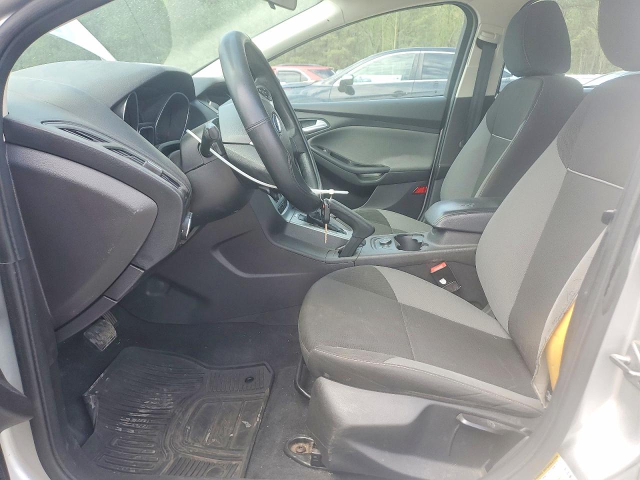 2014 Ford Focus Se Silver vin: 1FADP3F27EL181780