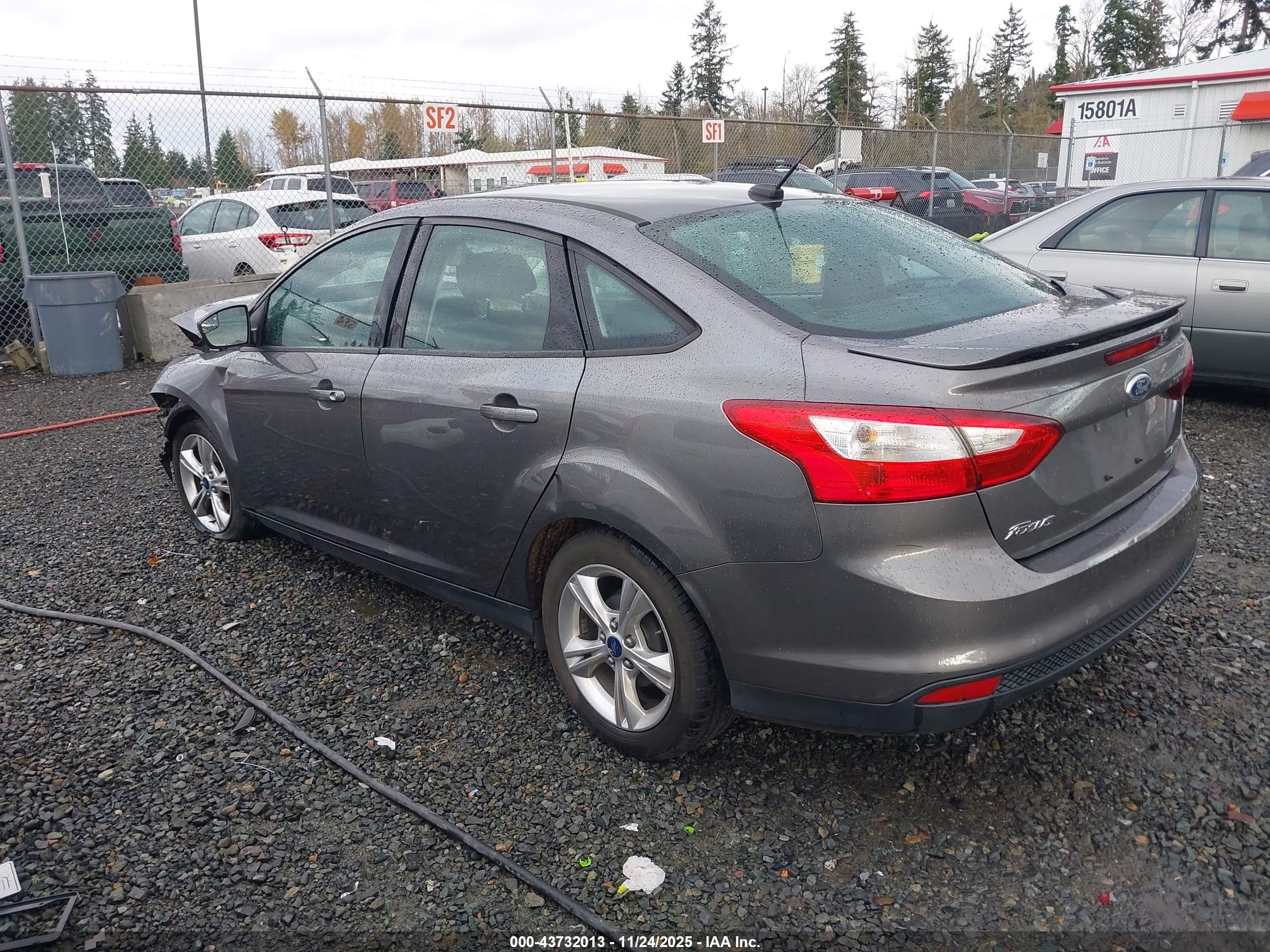 2014 Ford Focus Se Gray vin: 1FADP3F27EL200425