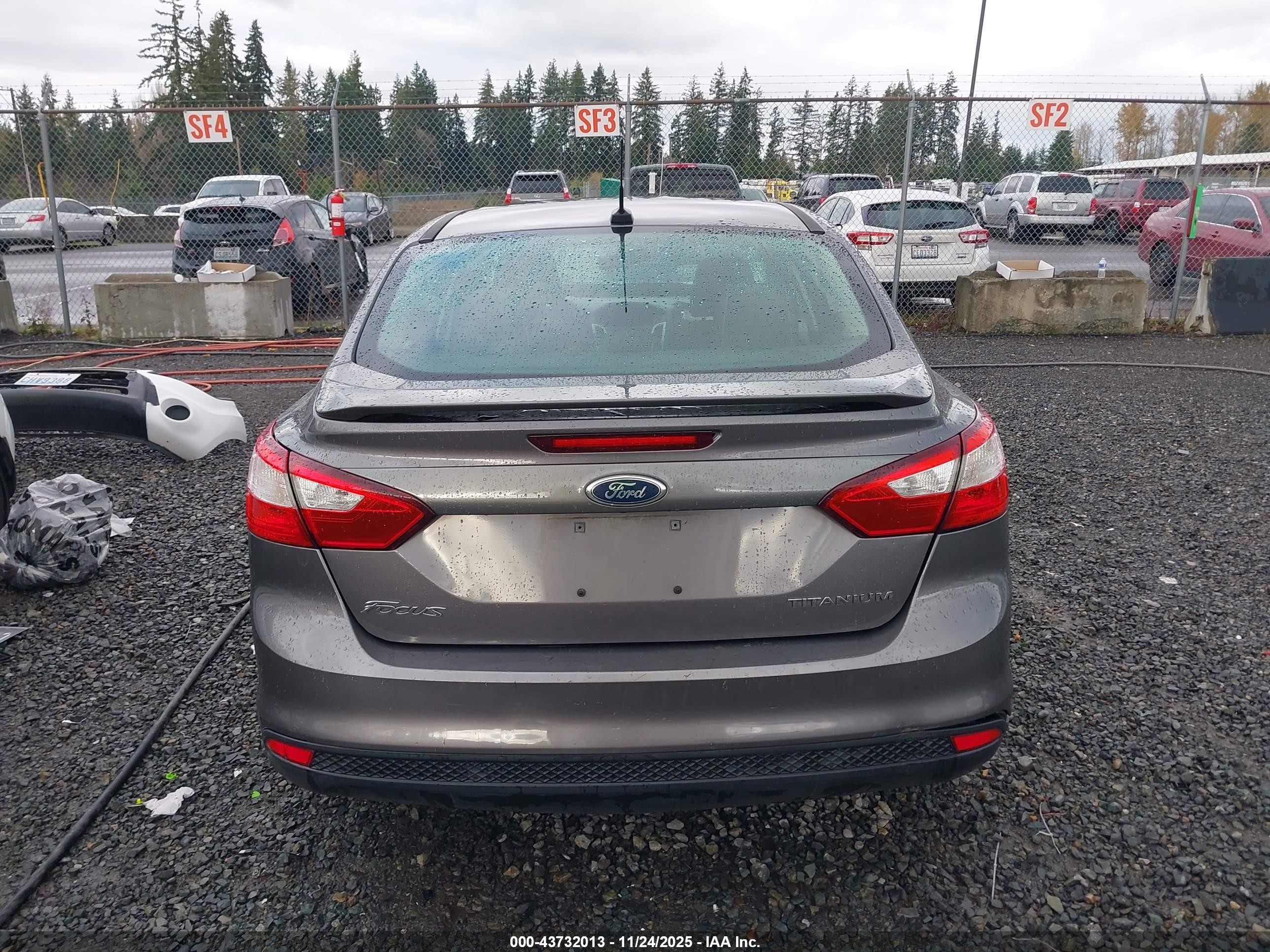 2014 Ford Focus Se Gray vin: 1FADP3F27EL200425
