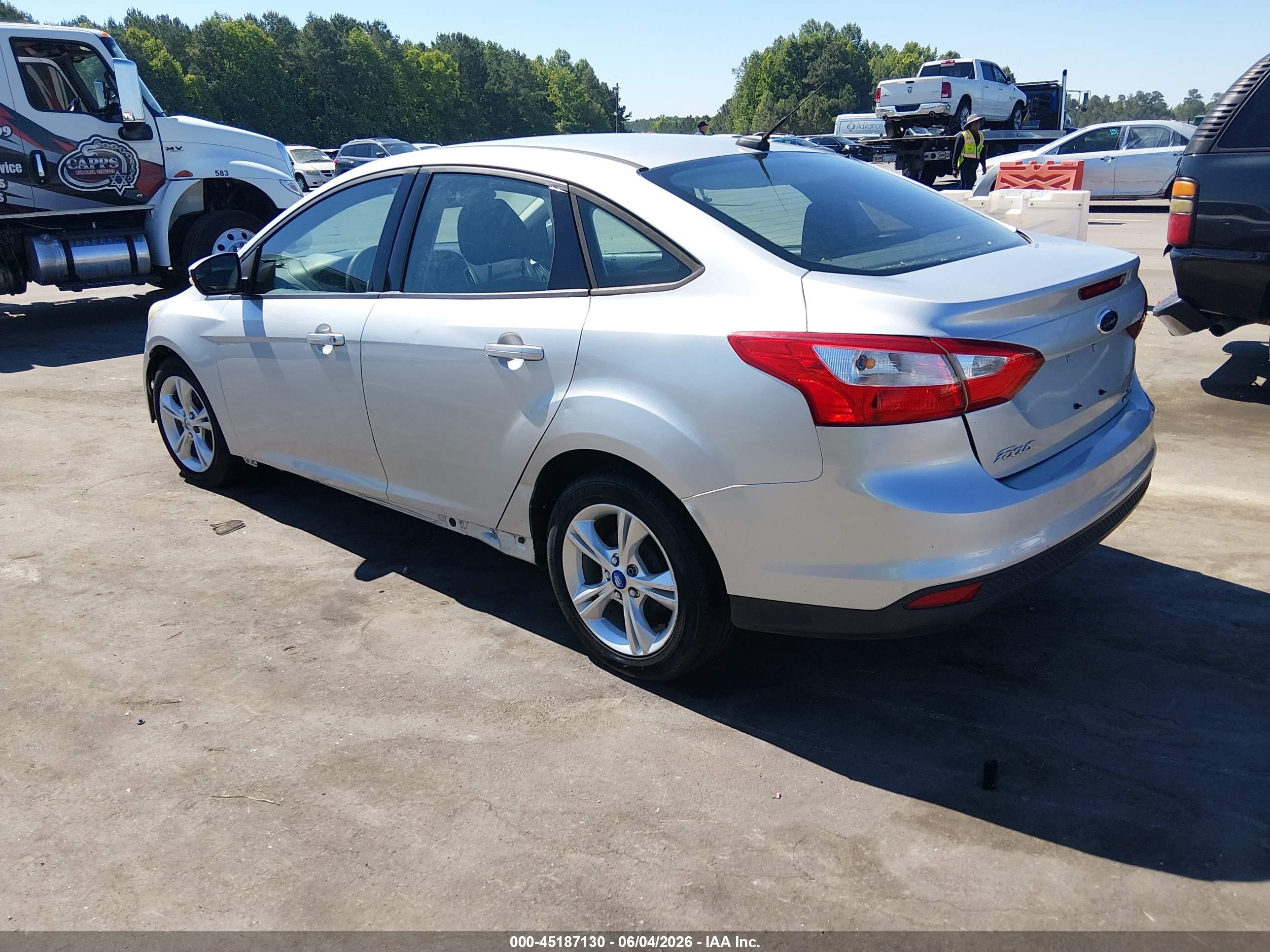 2014 Ford Focus Se Silver vin: 1FADP3F27EL215927