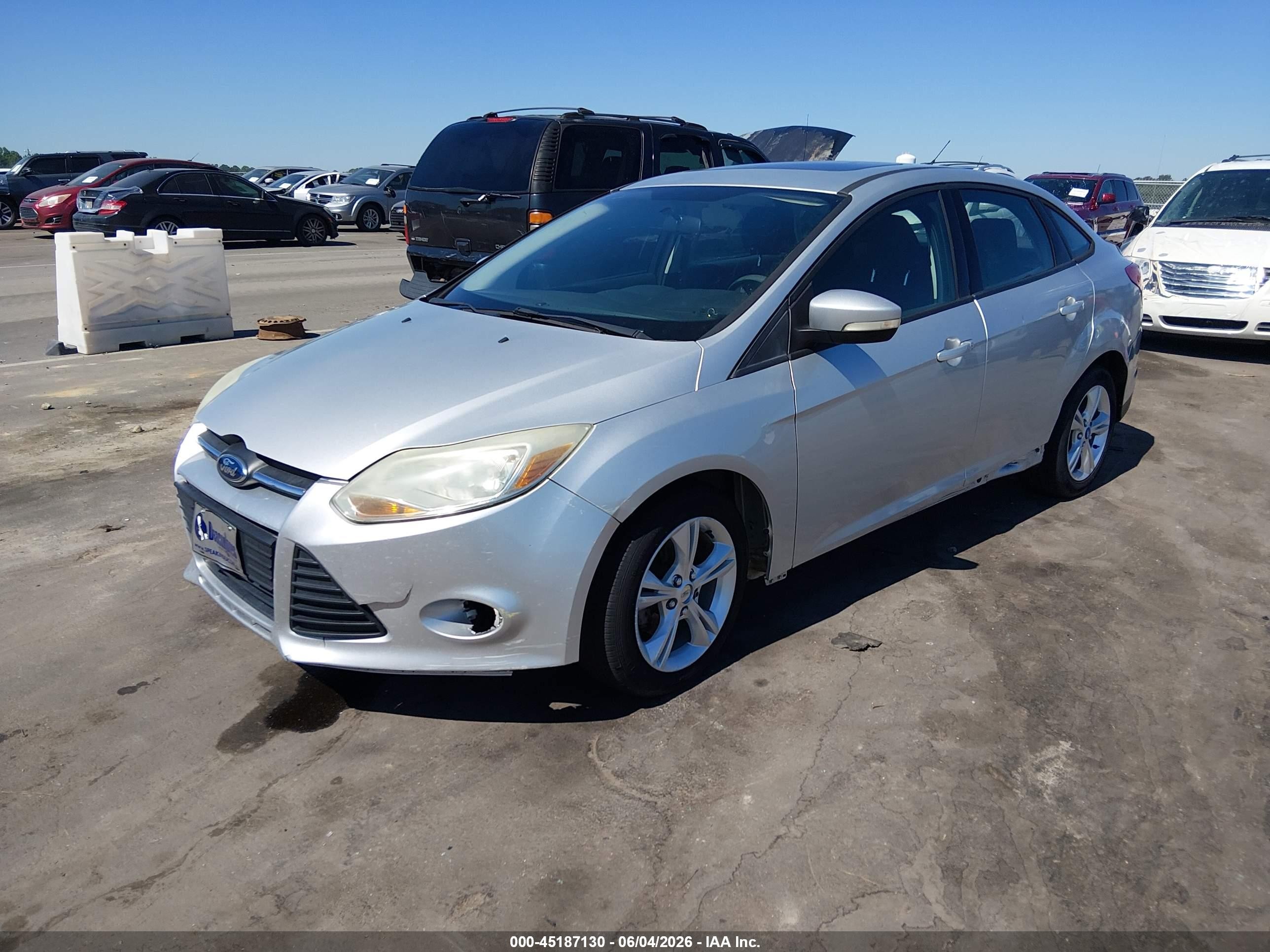 2014 Ford Focus Se Silver vin: 1FADP3F27EL215927