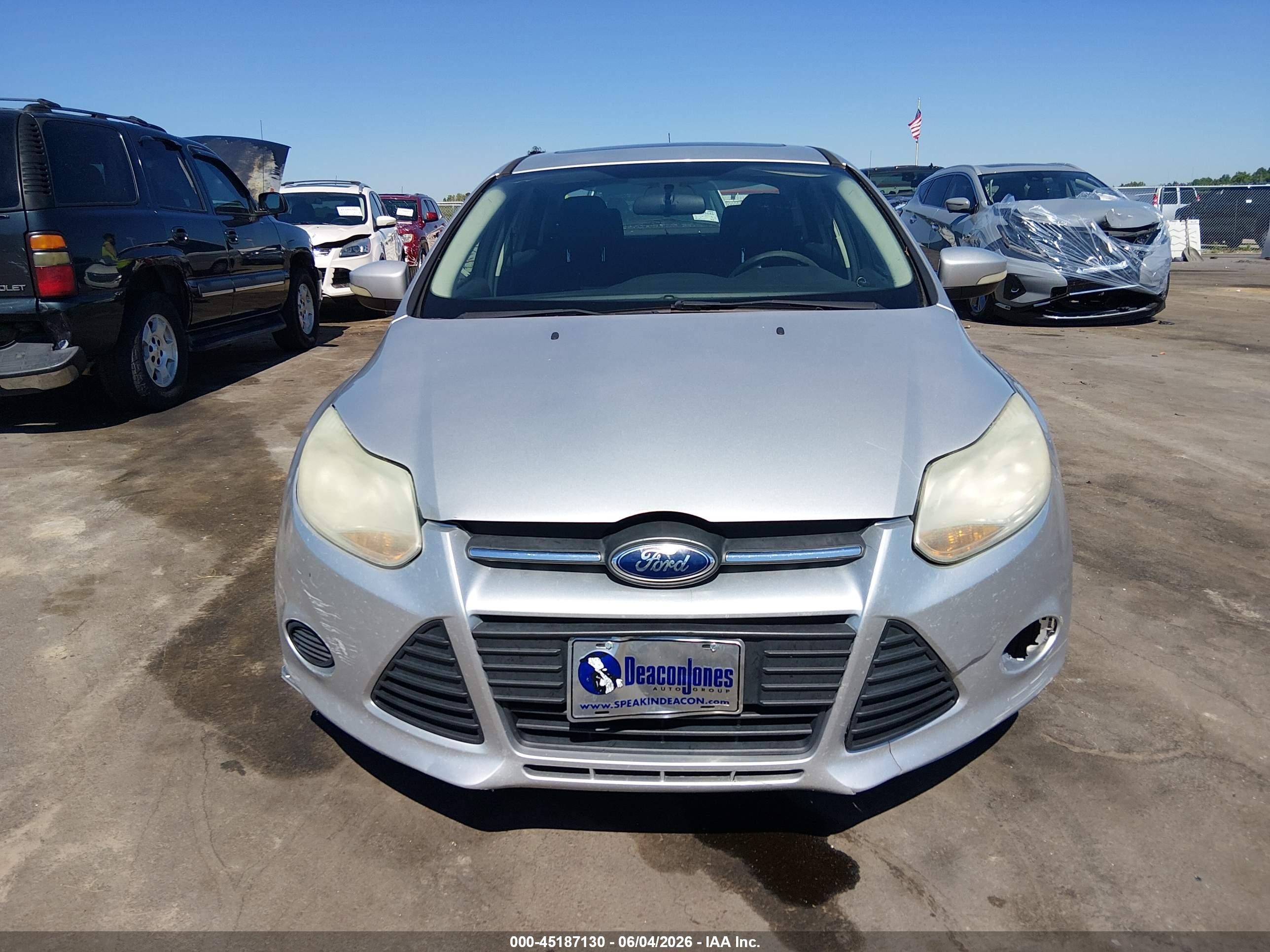 2014 Ford Focus Se Silver vin: 1FADP3F27EL215927