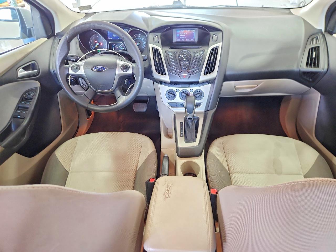 2014 Ford Focus Se Серебряный vin: 1FADP3F27EL216589