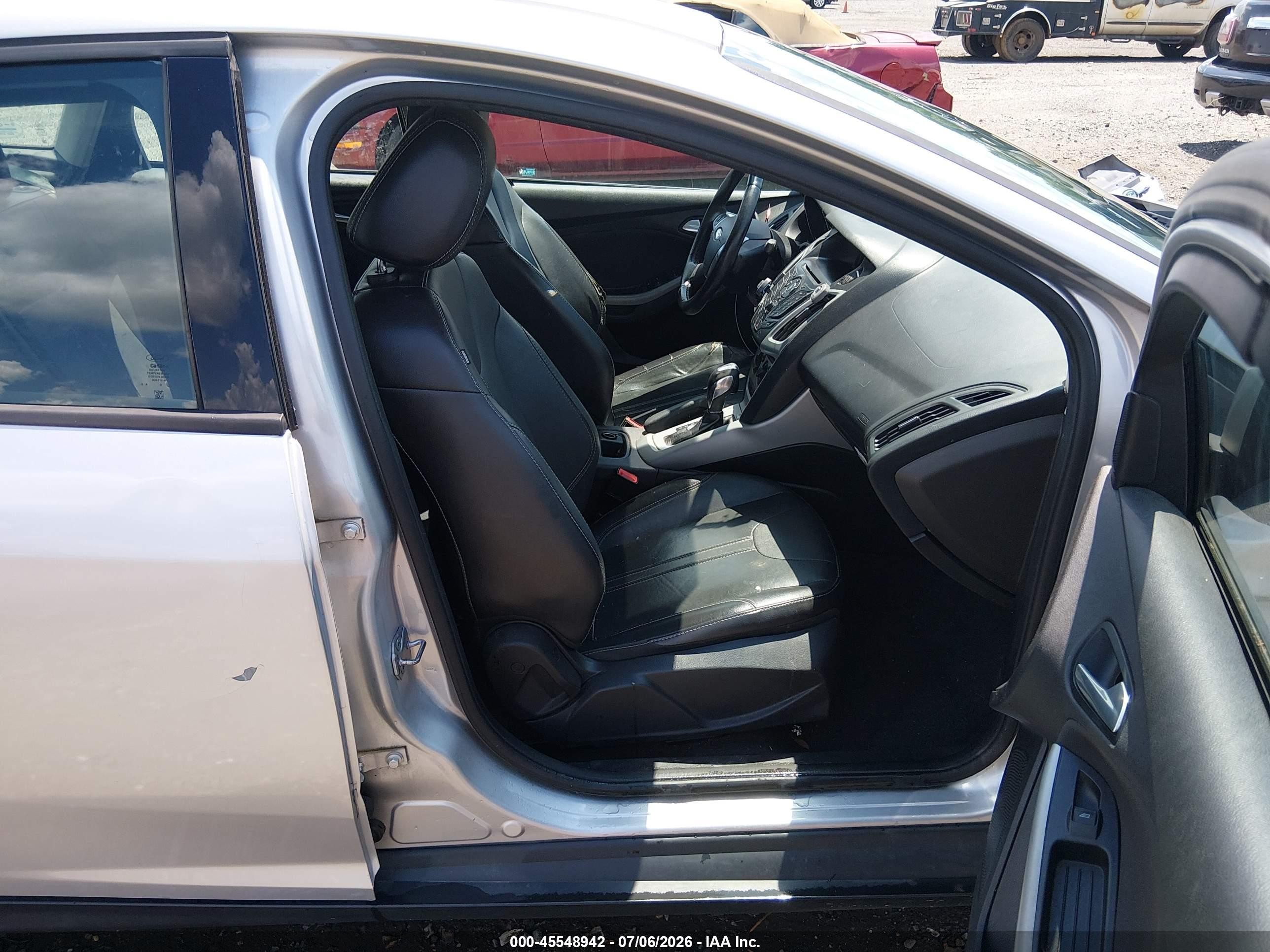 2014 Ford Focus Se Silver vin: 1FADP3F27EL227480