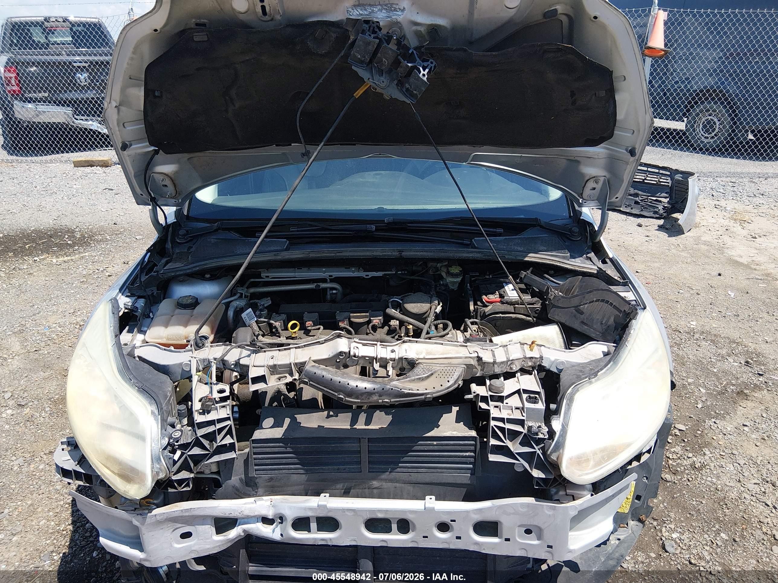 2014 Ford Focus Se Silver vin: 1FADP3F27EL227480