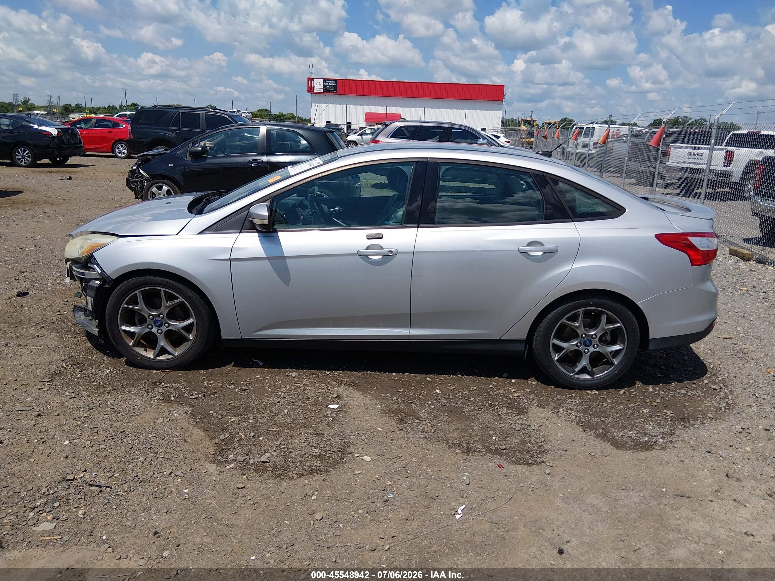 2014 Ford Focus Se Silver vin: 1FADP3F27EL227480