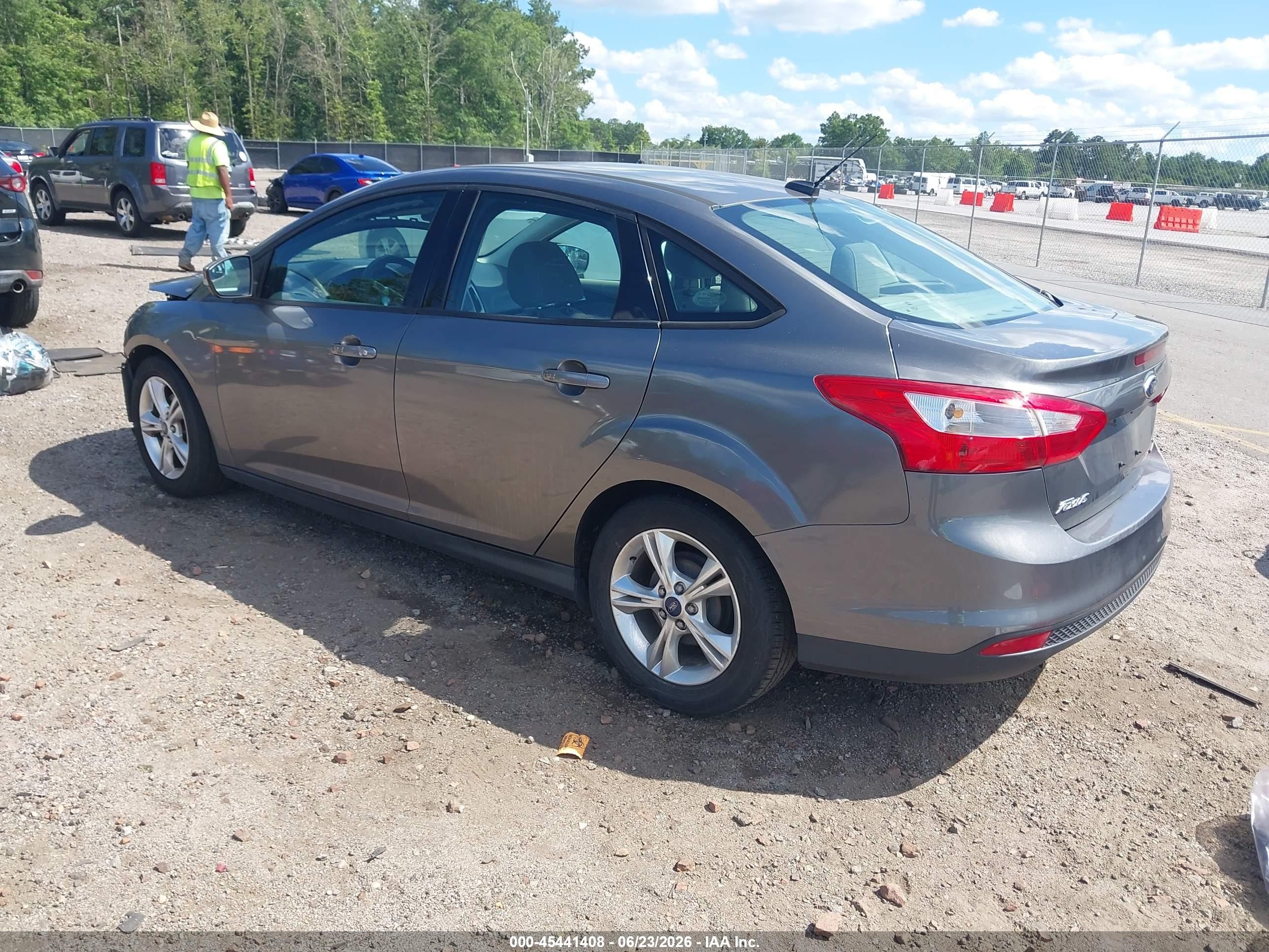 2014 Ford Focus Se Серый vin: 1FADP3F27EL279577