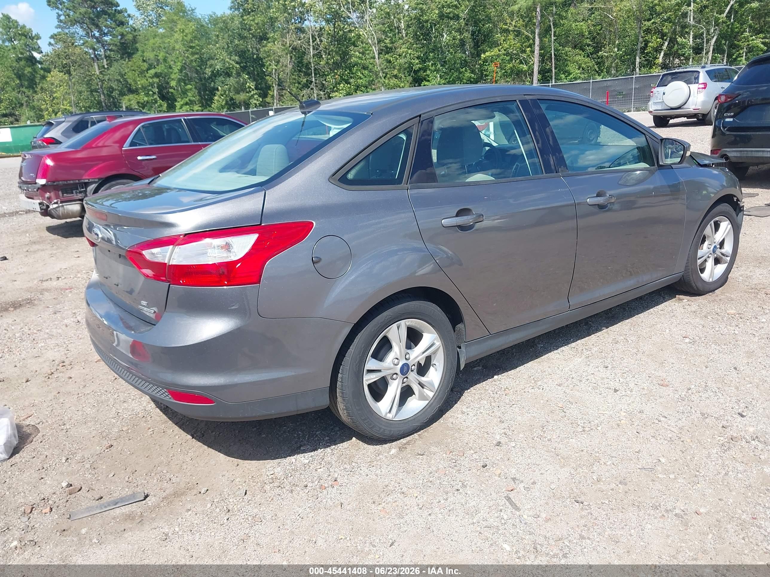 2014 Ford Focus Se Серый vin: 1FADP3F27EL279577