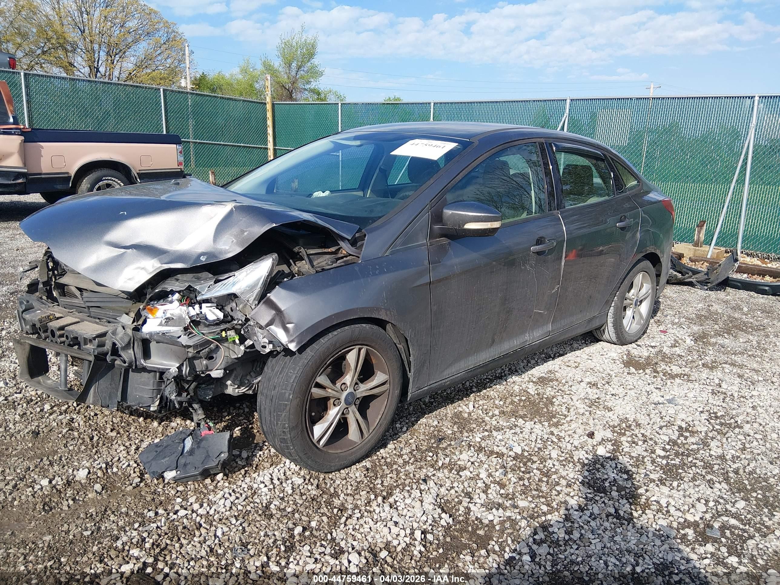 2014 Ford Focus Se Silver vin: 1FADP3F27EL304817
