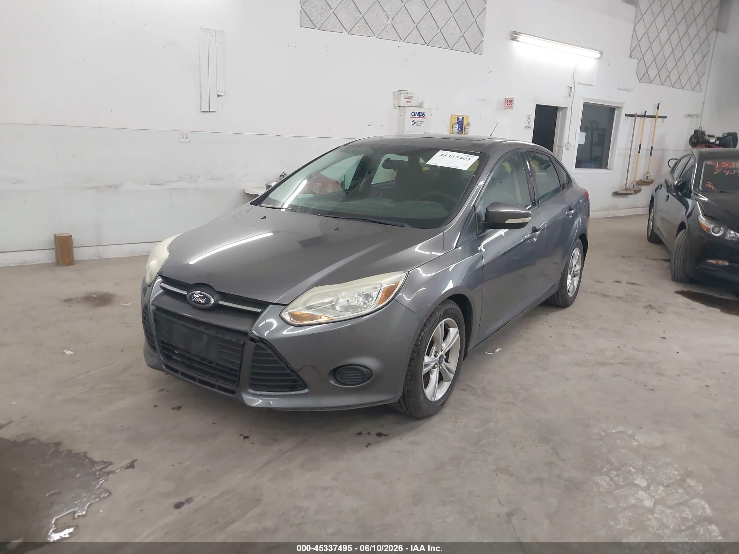 2014 Ford Focus Se Серый vin: 1FADP3F27EL332312